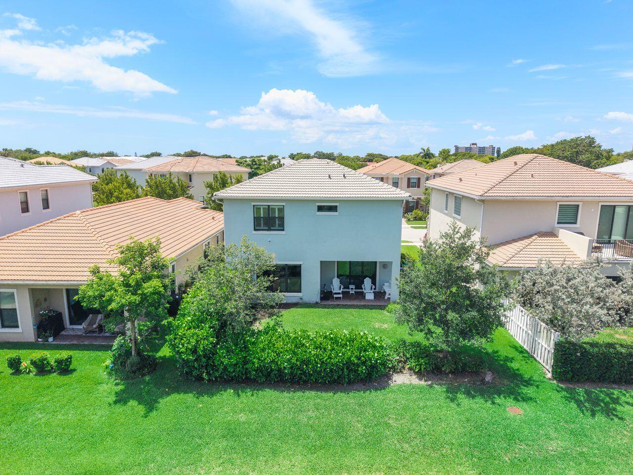 CORAL LAGO - Residential