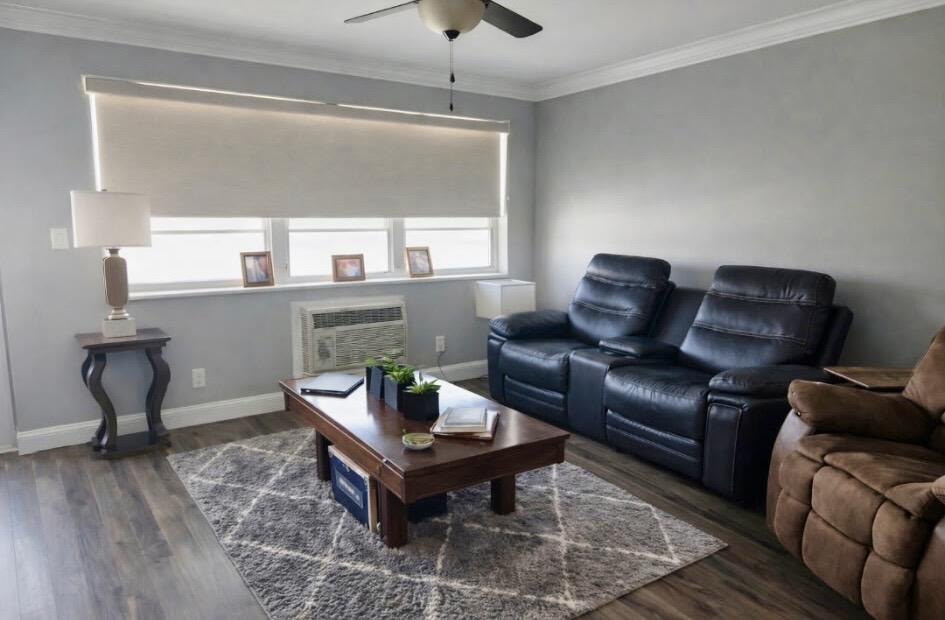 SUSSEX CONDO - Residential