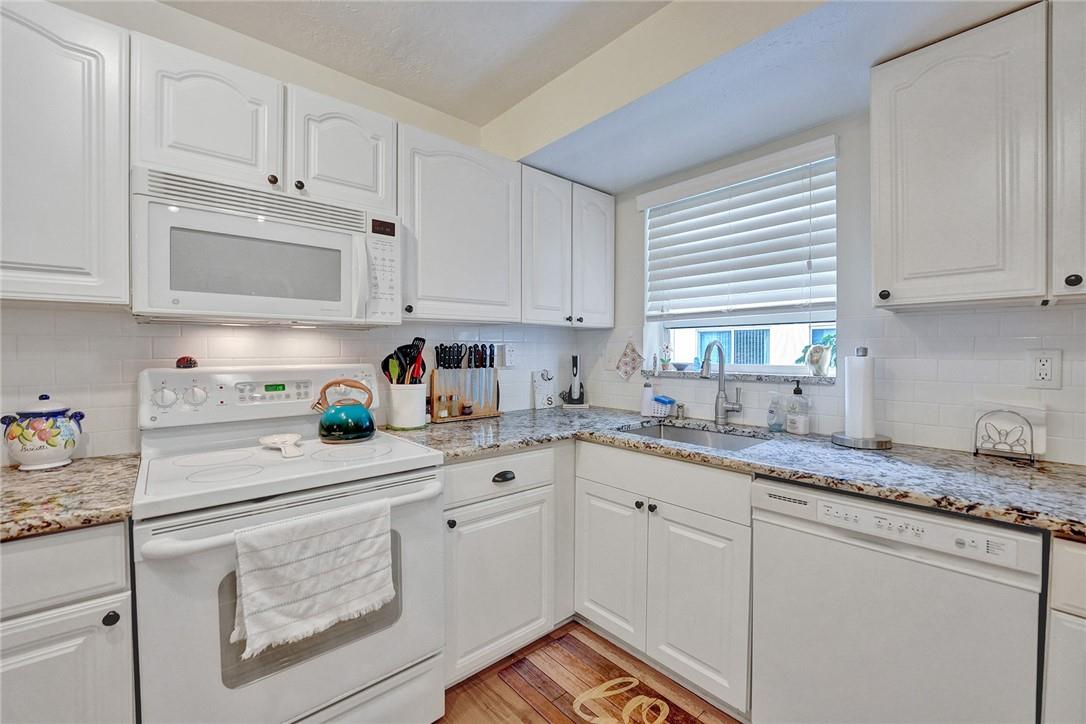 Colonial Club Condo - Residential