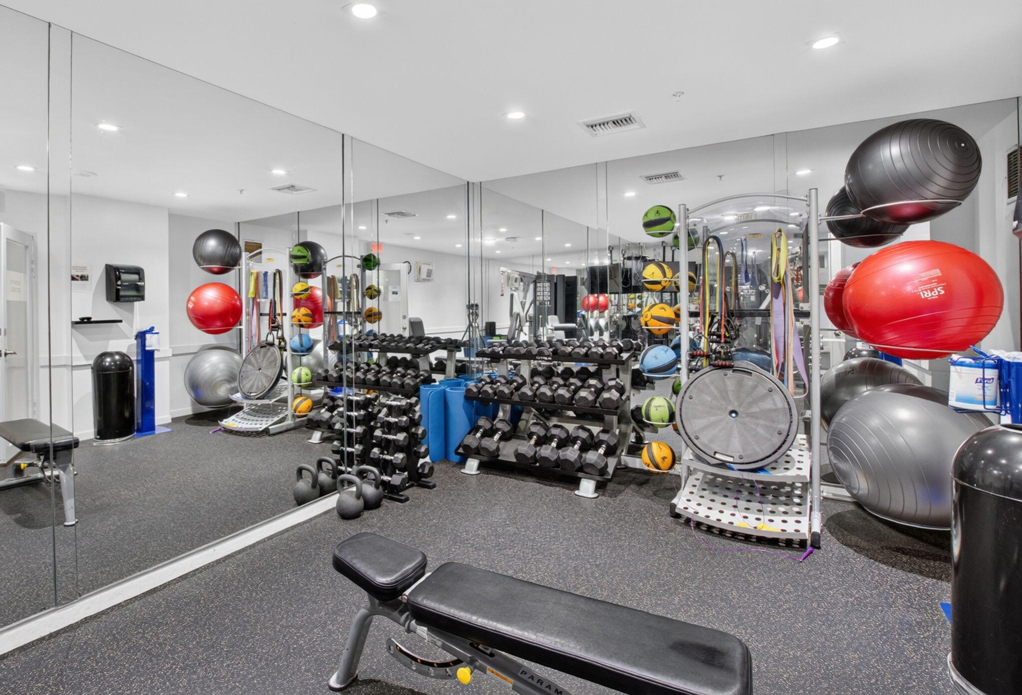 REGENCY HIGHLAND CLUB CONDO - Residential