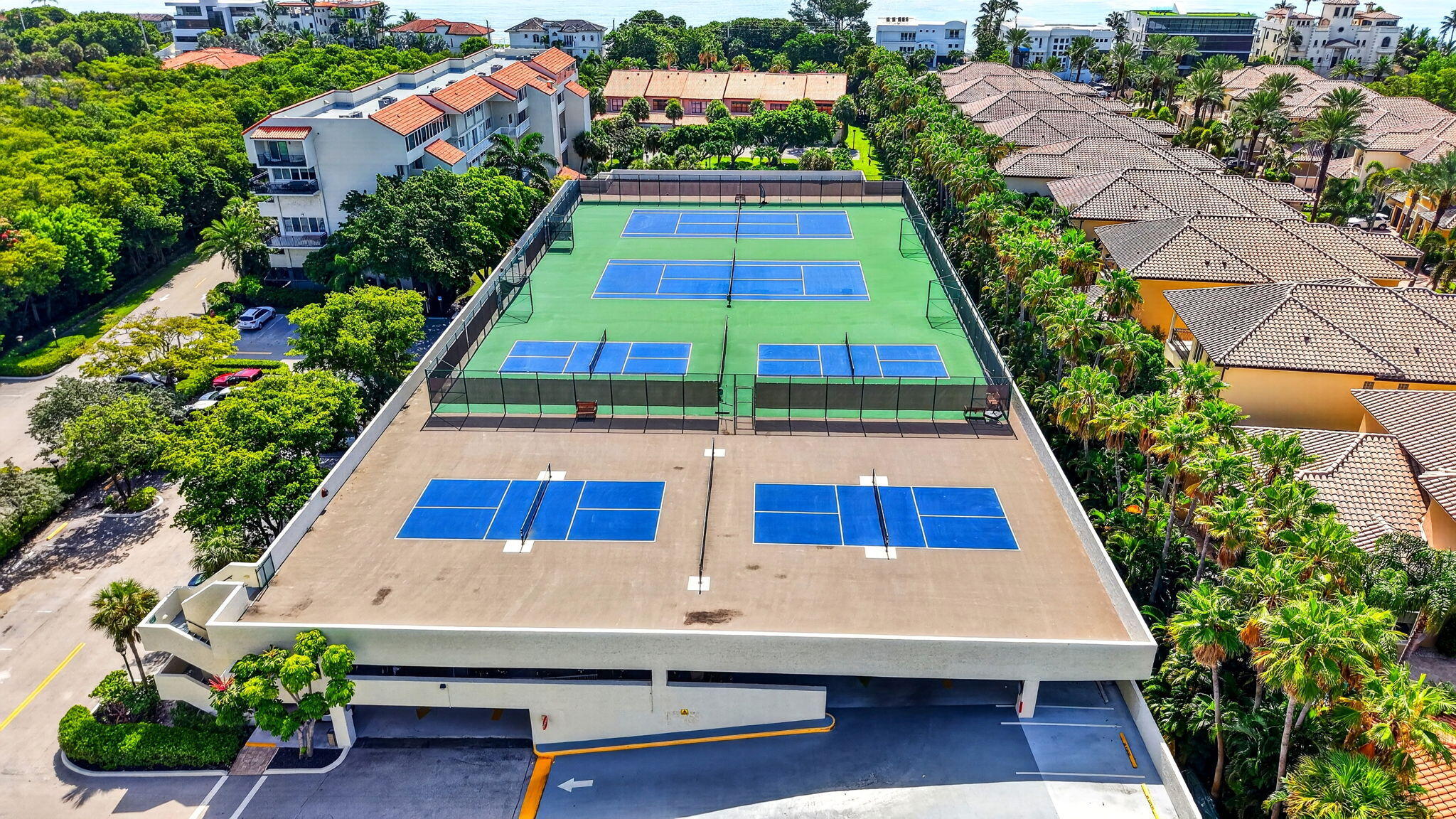 REGENCY HIGHLAND CLUB CONDO - Residential