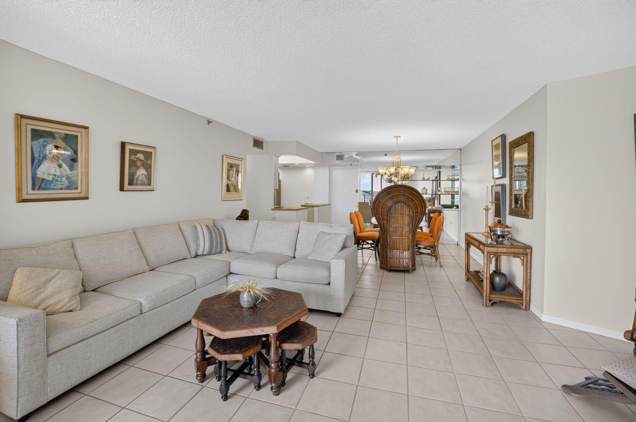 REGENCY HIGHLAND CLUB CONDO - Residential