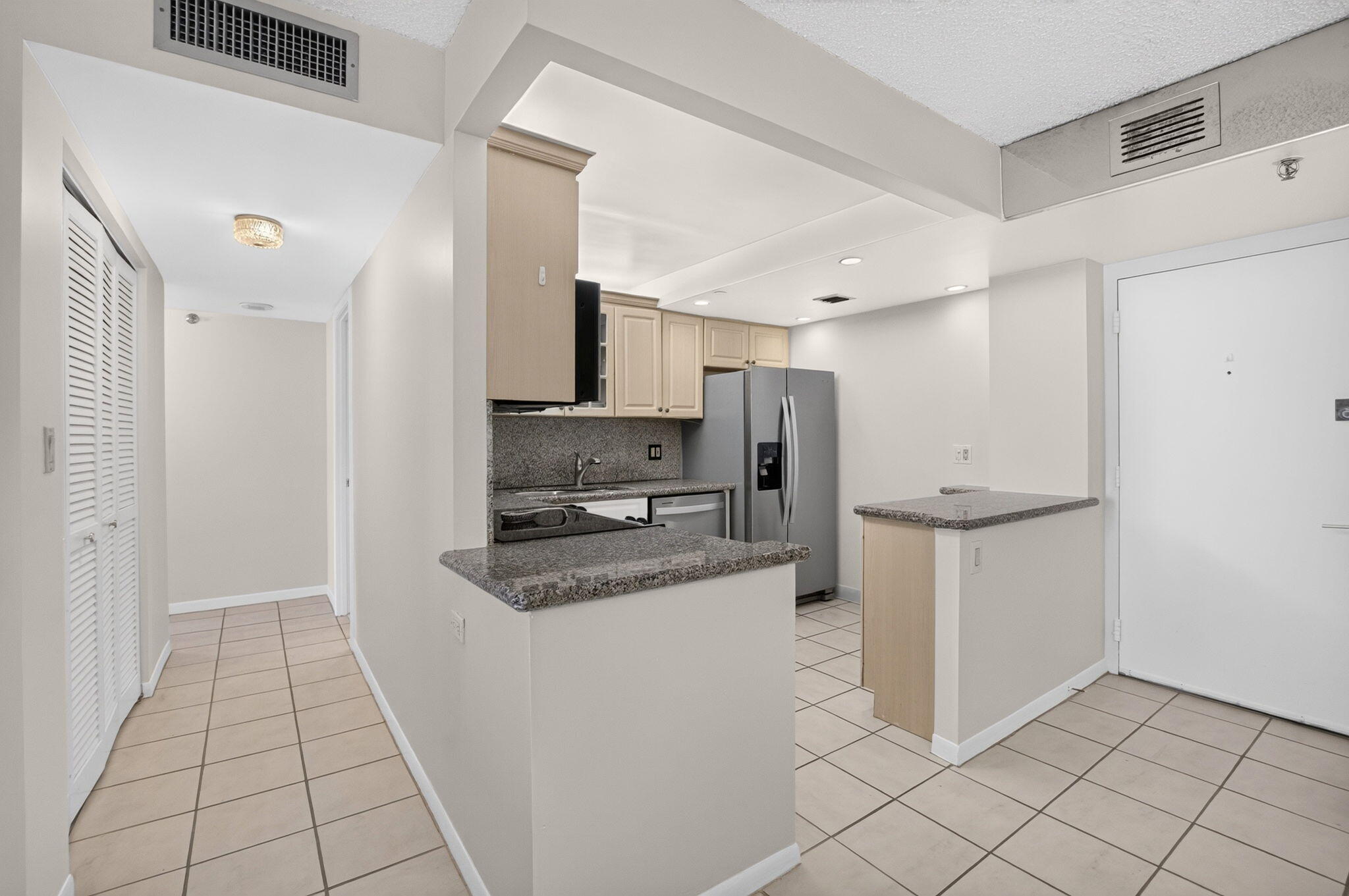 REGENCY HIGHLAND CLUB CONDO - Residential