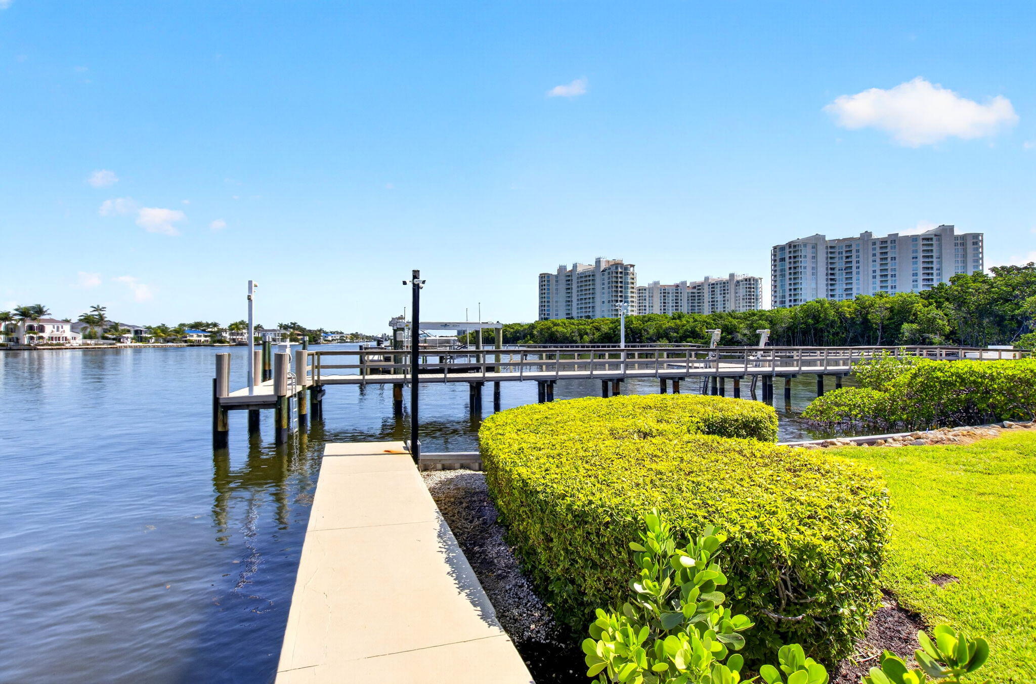 REGENCY HIGHLAND CLUB CONDO - Residential