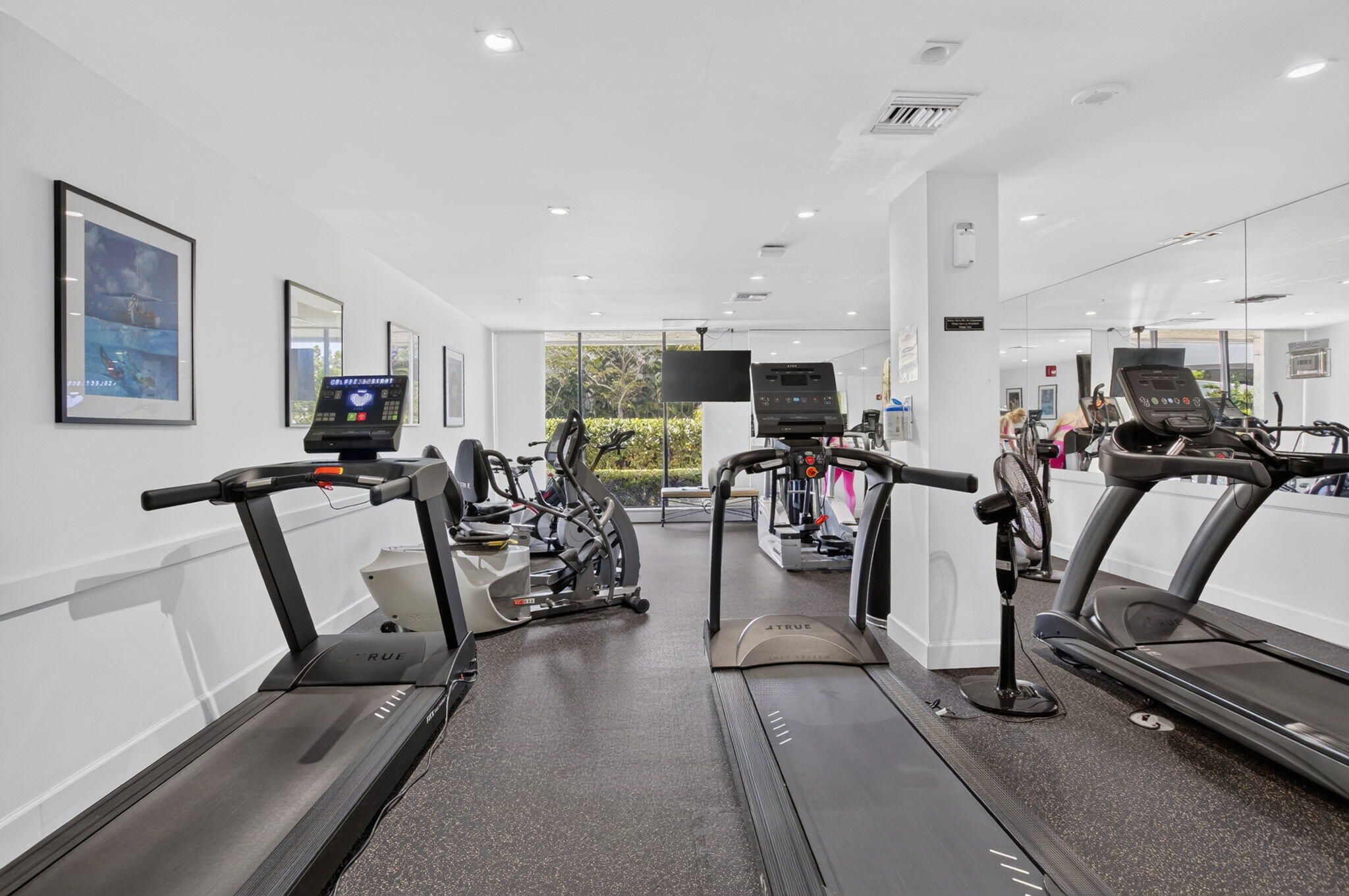 REGENCY HIGHLAND CLUB CONDO - Residential