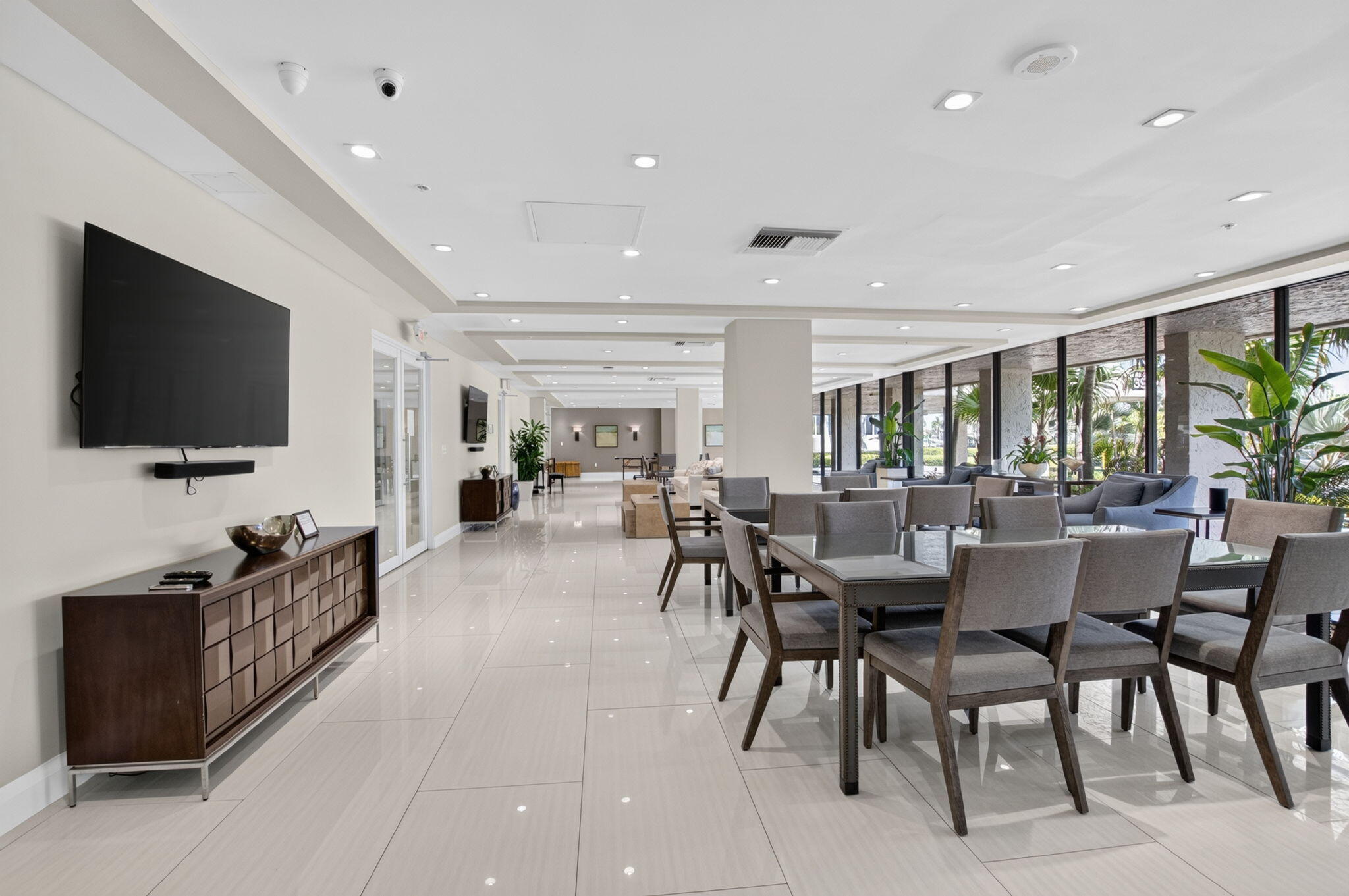 REGENCY HIGHLAND CLUB CONDO - Residential