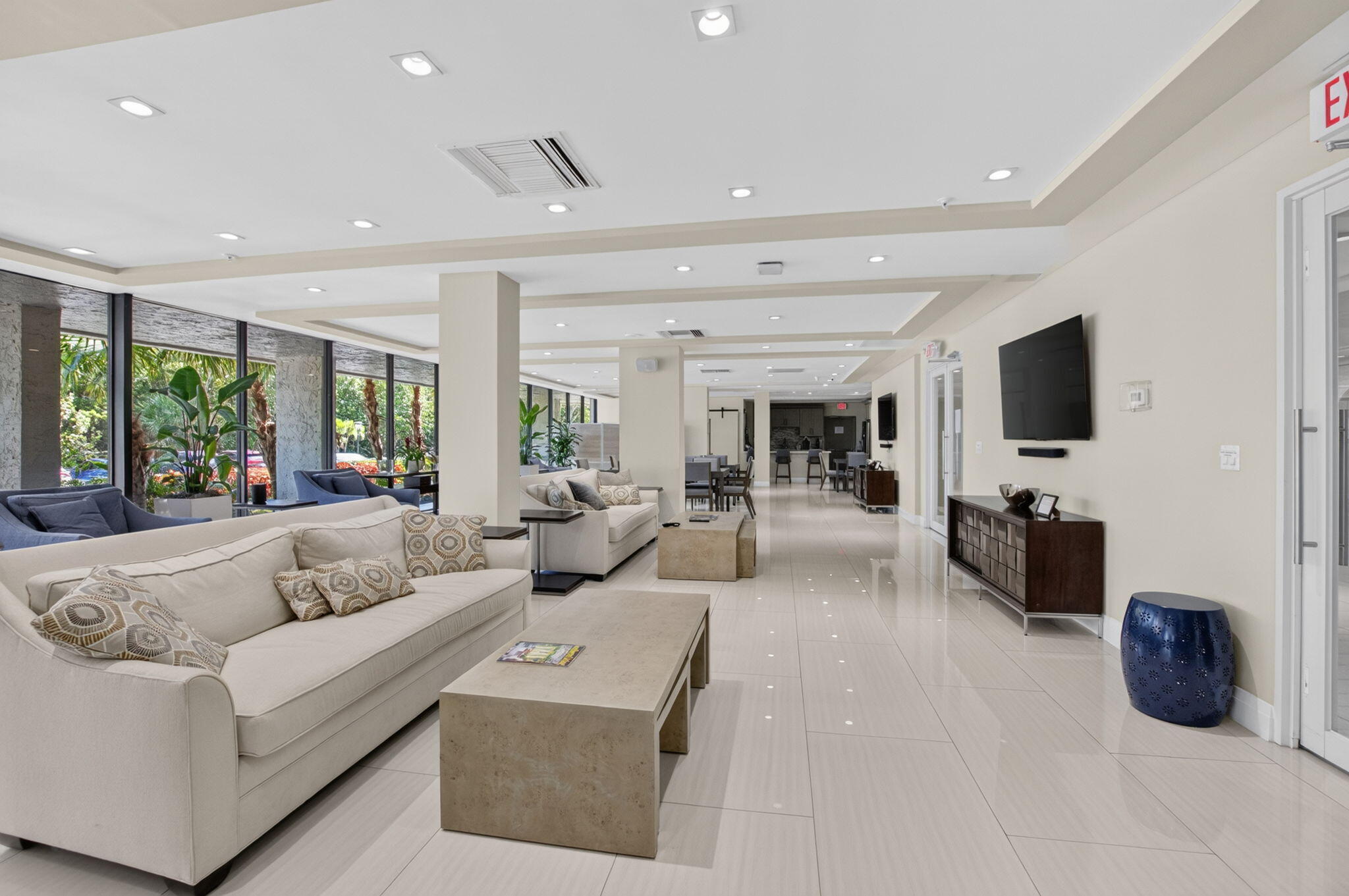 REGENCY HIGHLAND CLUB CONDO - Residential