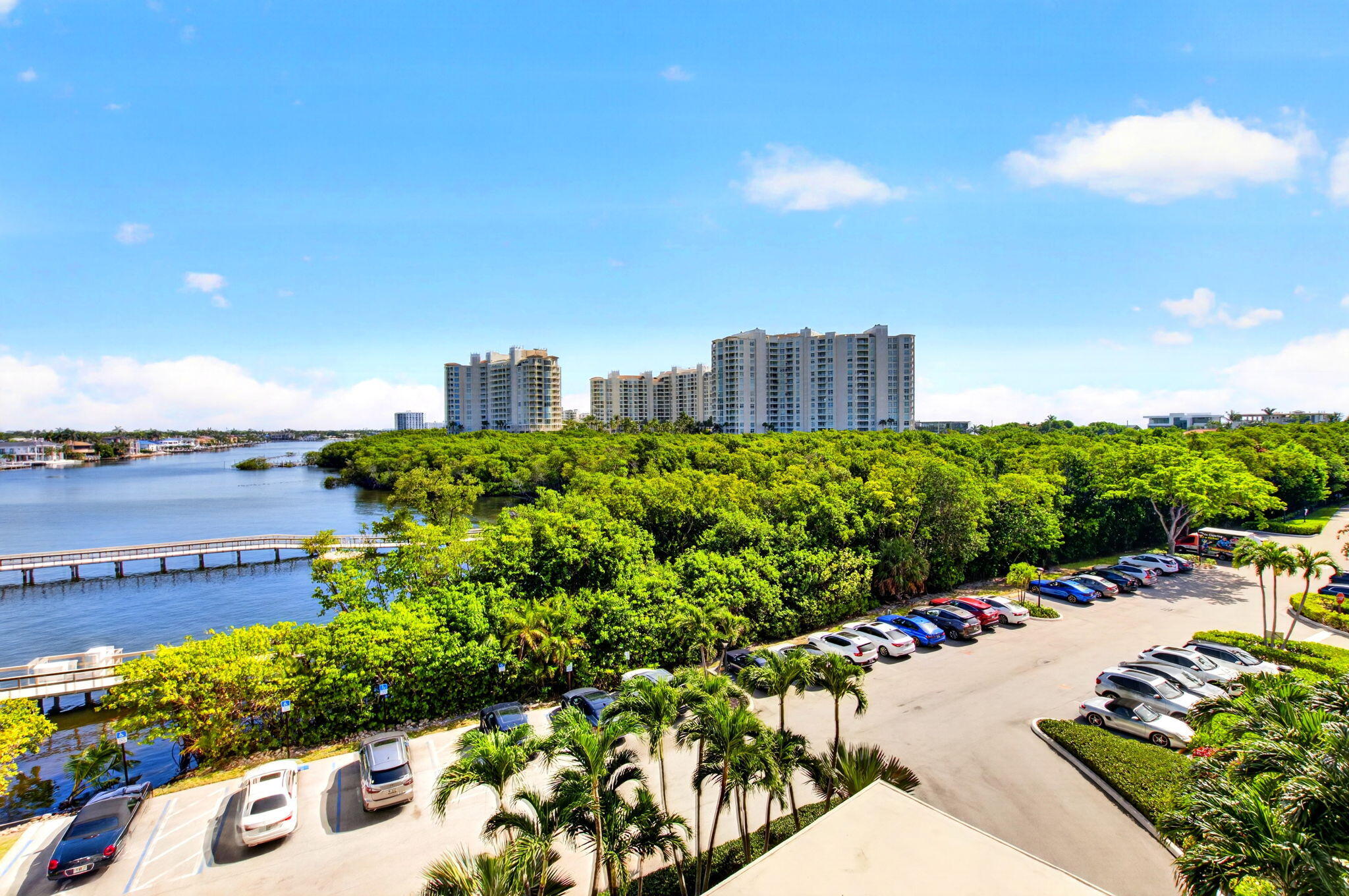 REGENCY HIGHLAND CLUB CONDO - Residential