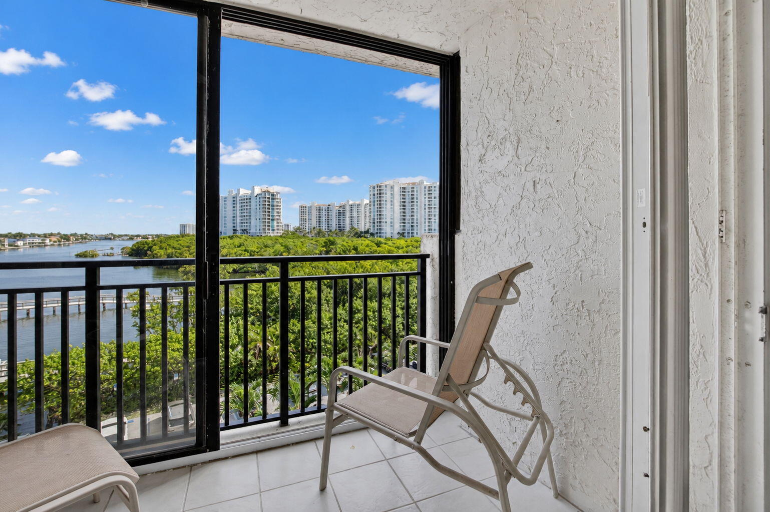 REGENCY HIGHLAND CLUB CONDO - Residential