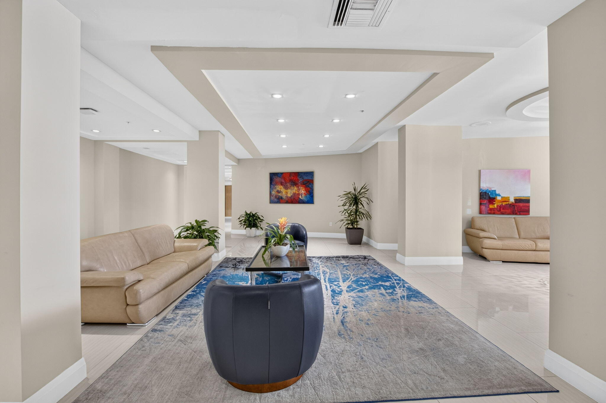 REGENCY HIGHLAND CLUB CONDO - Residential