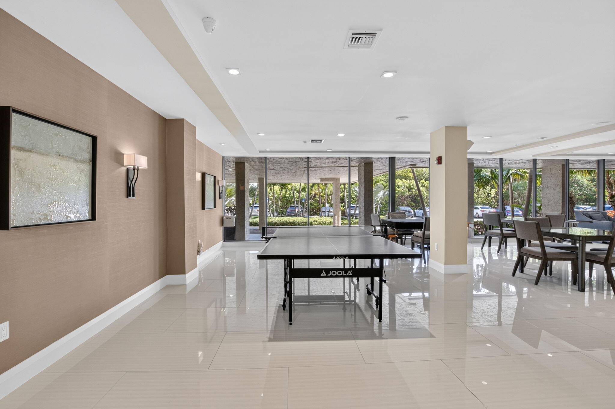 REGENCY HIGHLAND CLUB CONDO - Residential