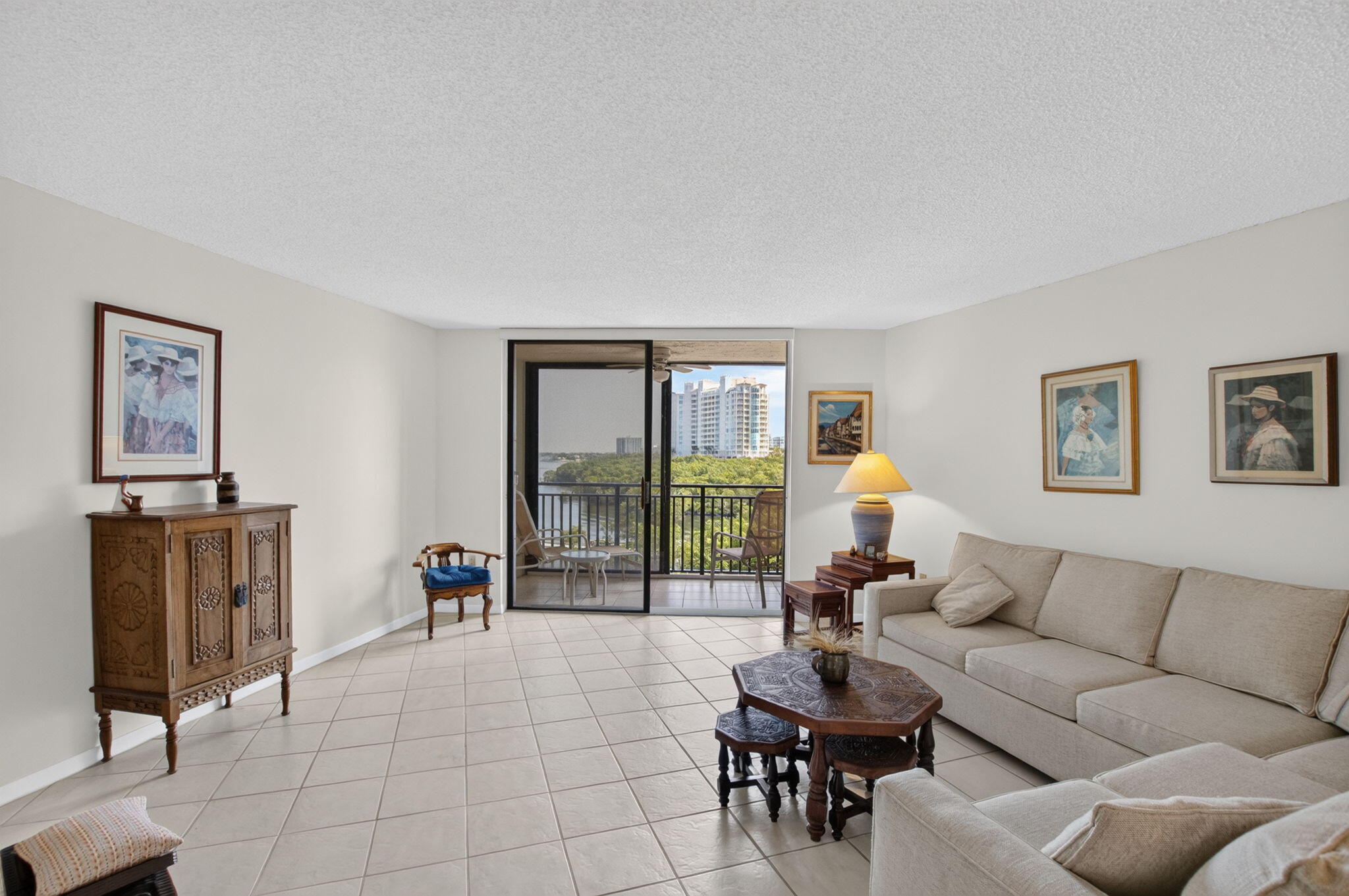REGENCY HIGHLAND CLUB CONDO - Residential