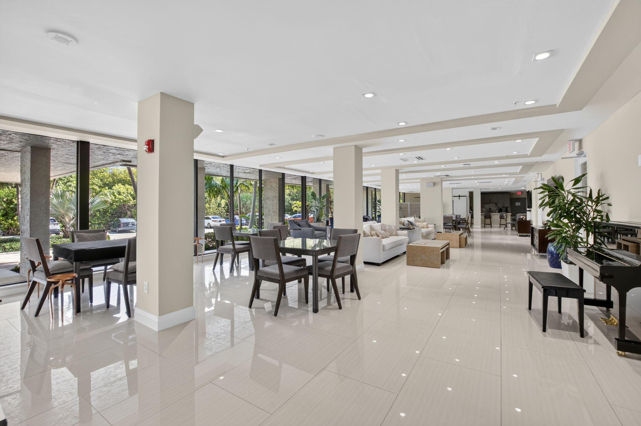 REGENCY HIGHLAND CLUB CONDO - Residential