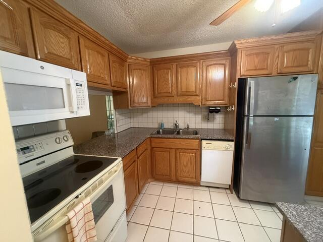 GOLDEN LAKES VILLAGE CONDO M - Residential