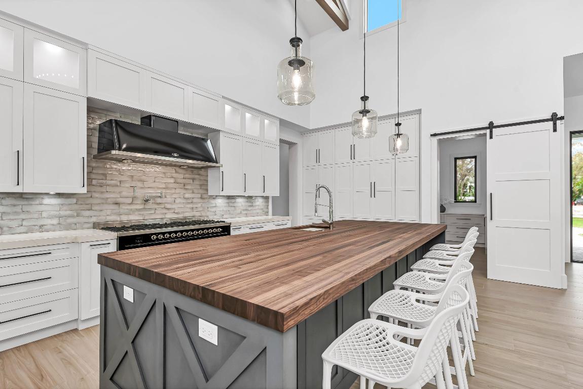 PENNOCK POINT - Residential