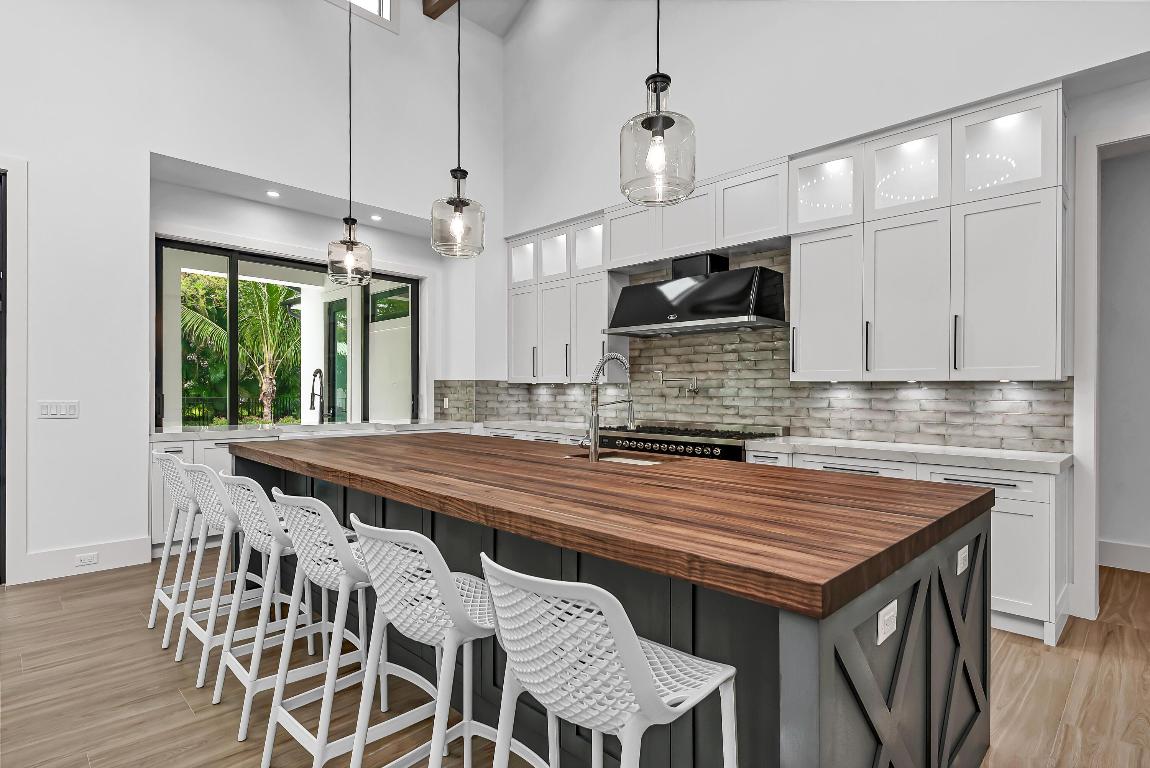 PENNOCK POINT - Residential