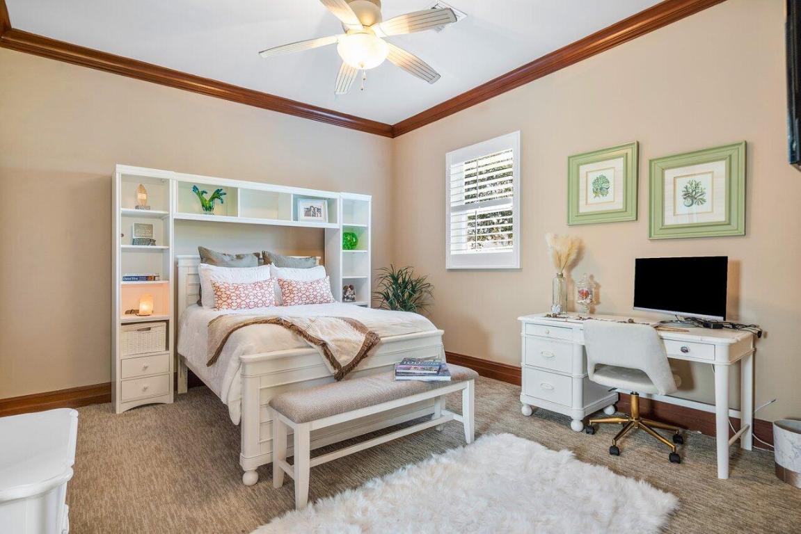 LAKESIDE POINT - Residential