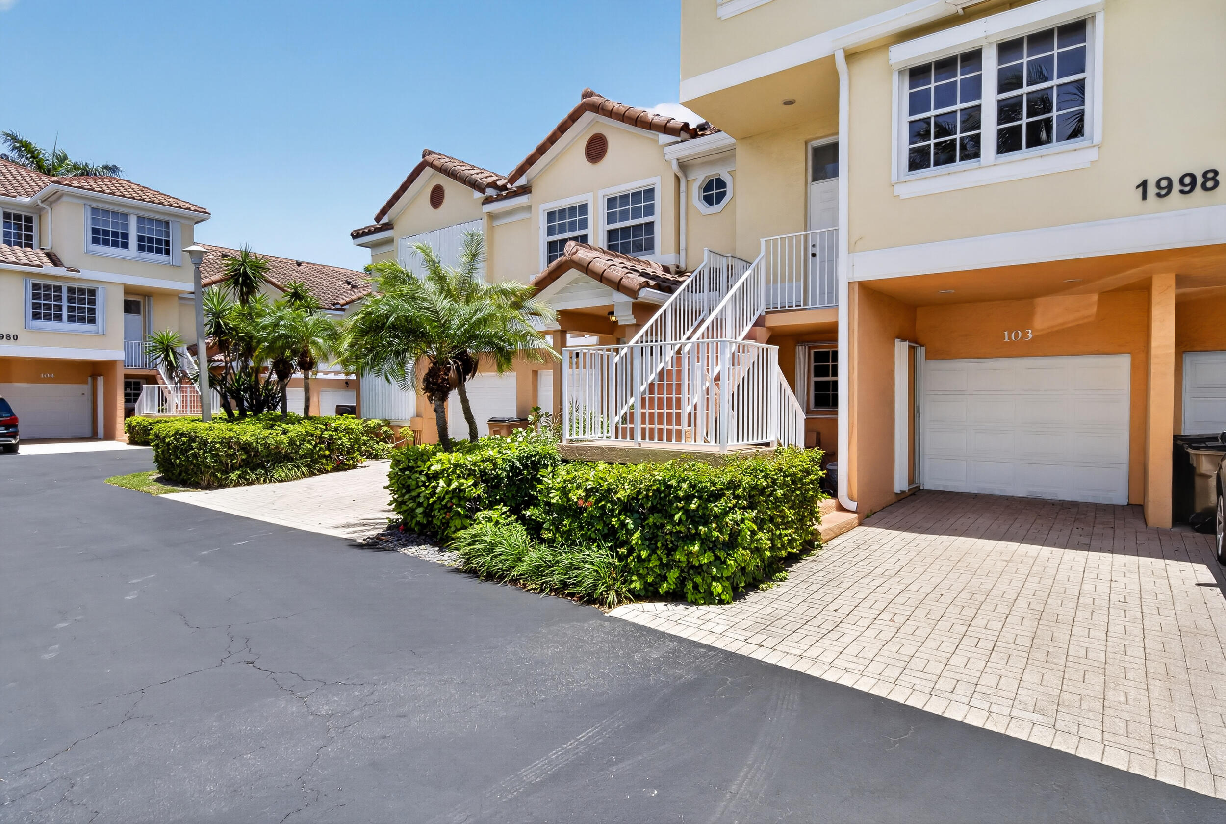 OCEAN VUE - Residential