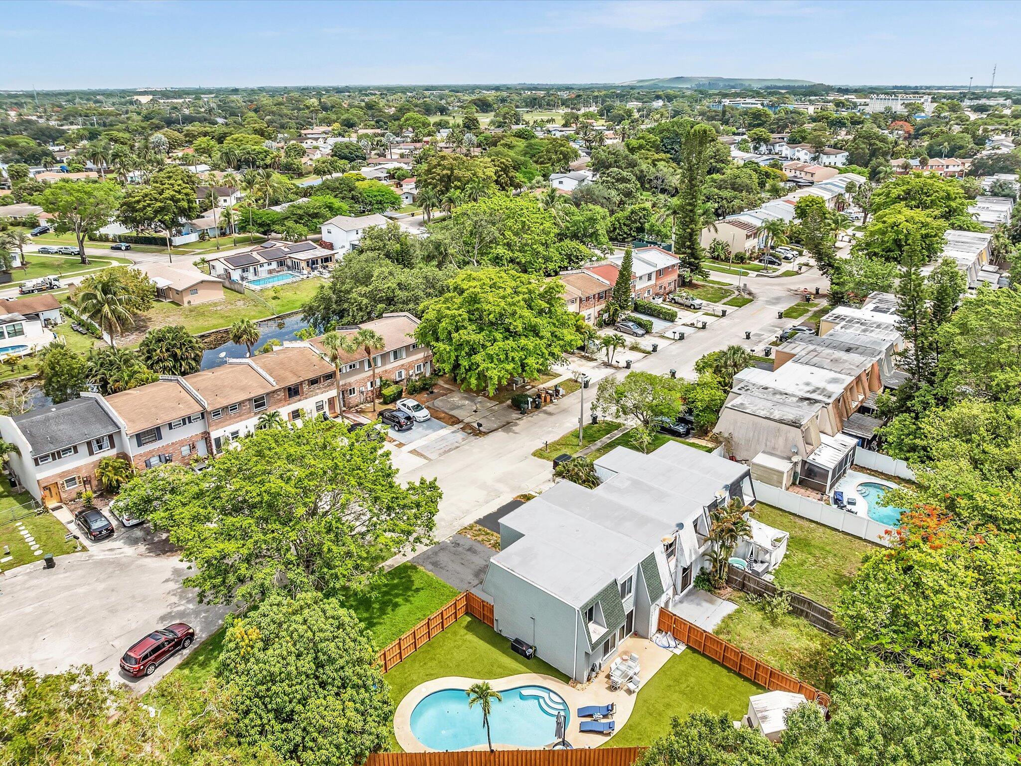 COCONUT CREEK 10TH SEC - Residential
