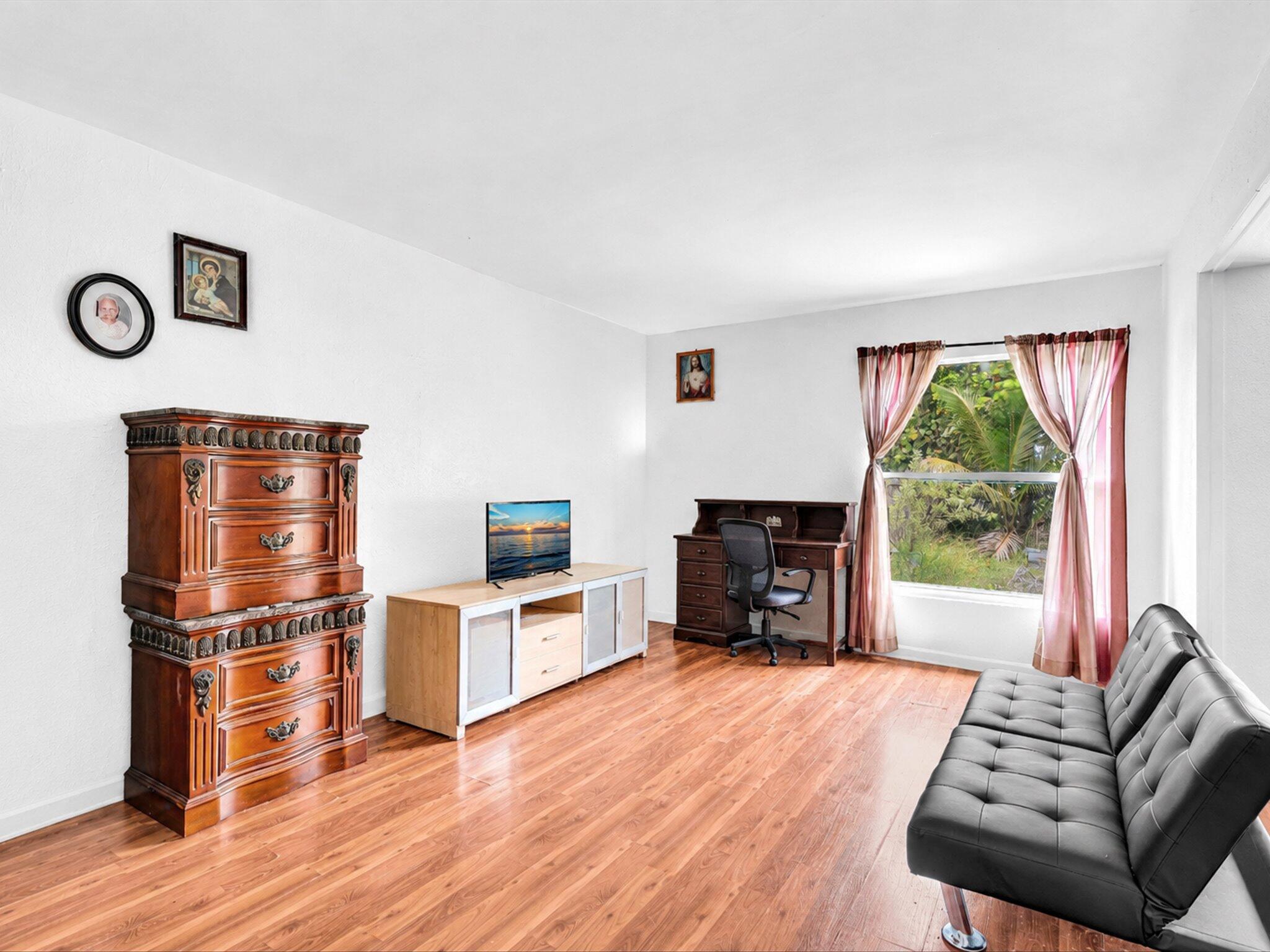 COCONUT CREEK 10TH SEC - Residential