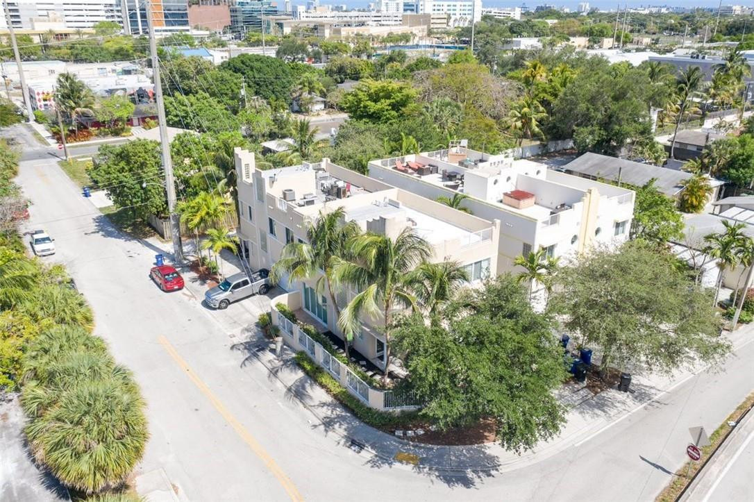 TOWN OF FORT LAUDERDALE B-40 - Residential Lease