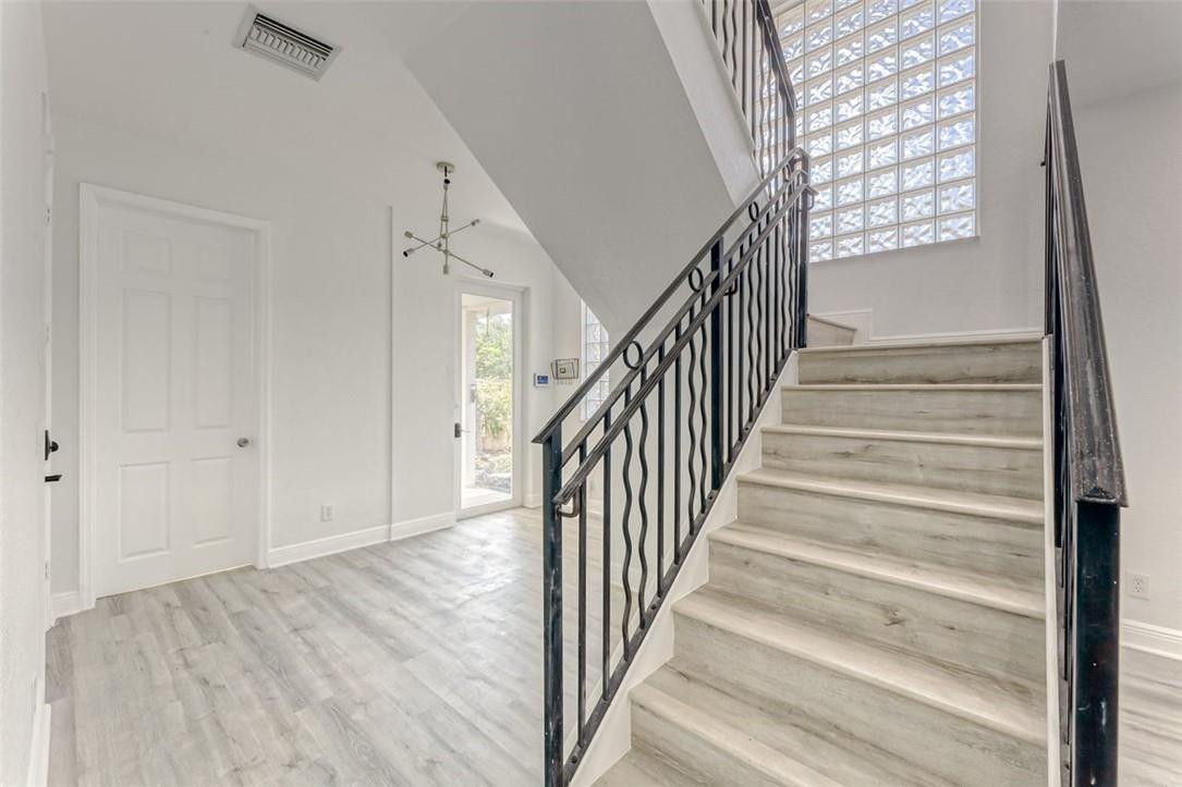 TOWN OF FORT LAUDERDALE B-40 - Residential Lease
