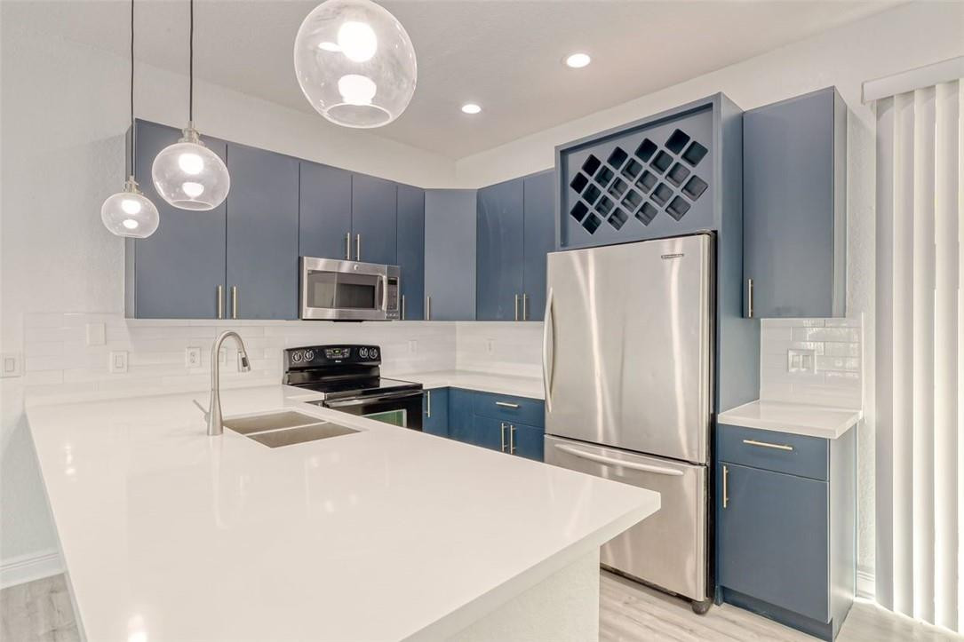 TOWN OF FORT LAUDERDALE B-40 - Residential Lease