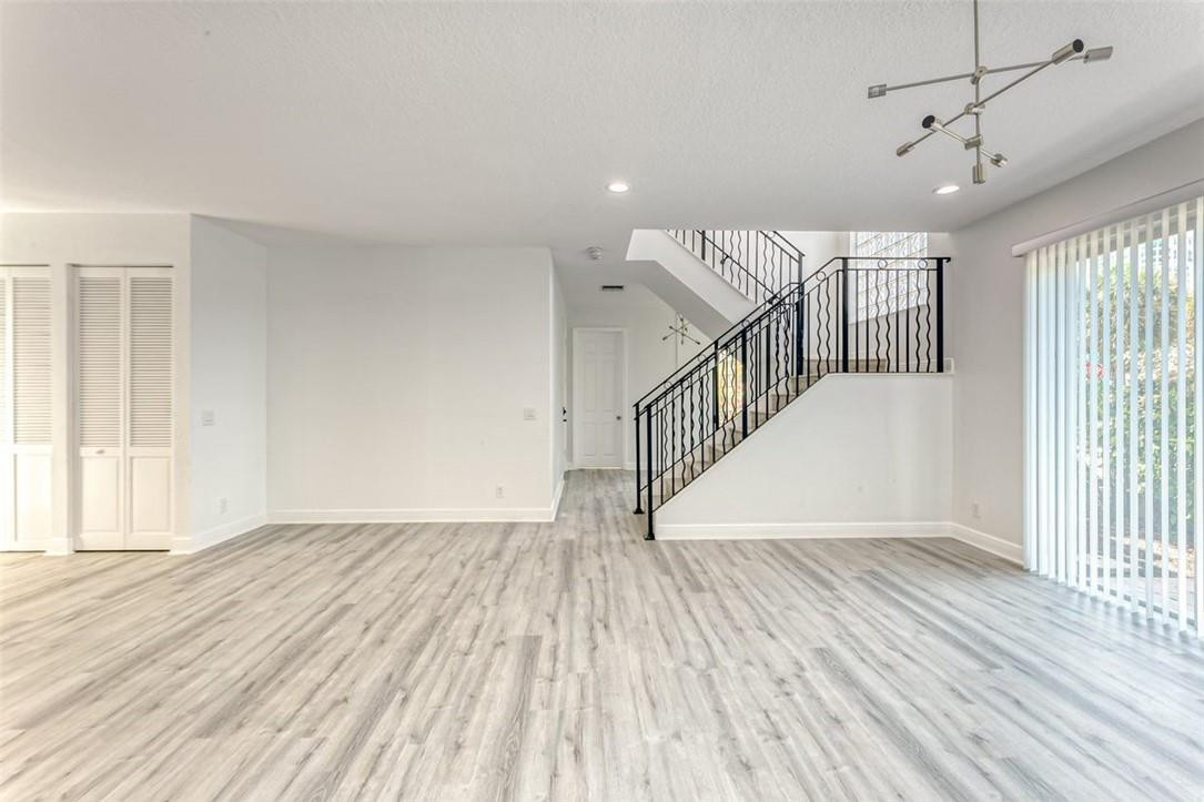 TOWN OF FORT LAUDERDALE B-40 - Residential Lease