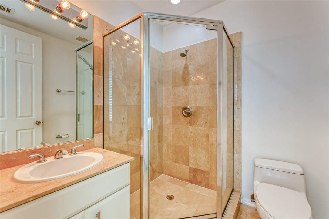TOWN OF FORT LAUDERDALE B-40 - Residential Lease