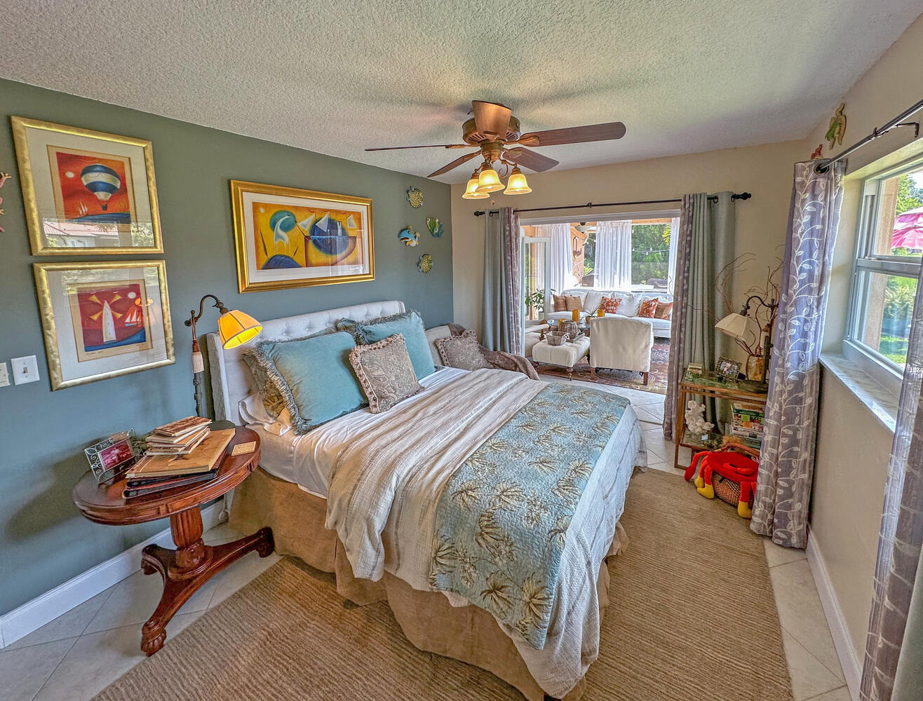CORAL SPRINGS LAKES - Residential