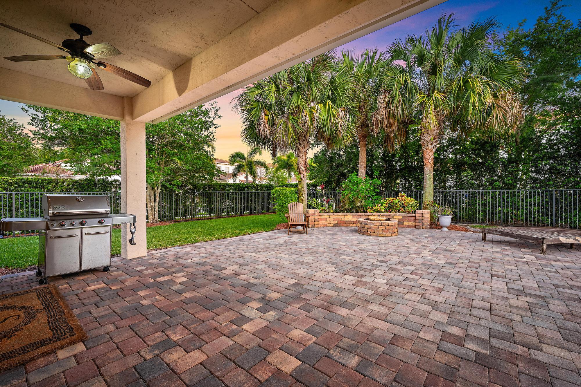 LOXAHATCHEE RESERVE NORTH - Residential