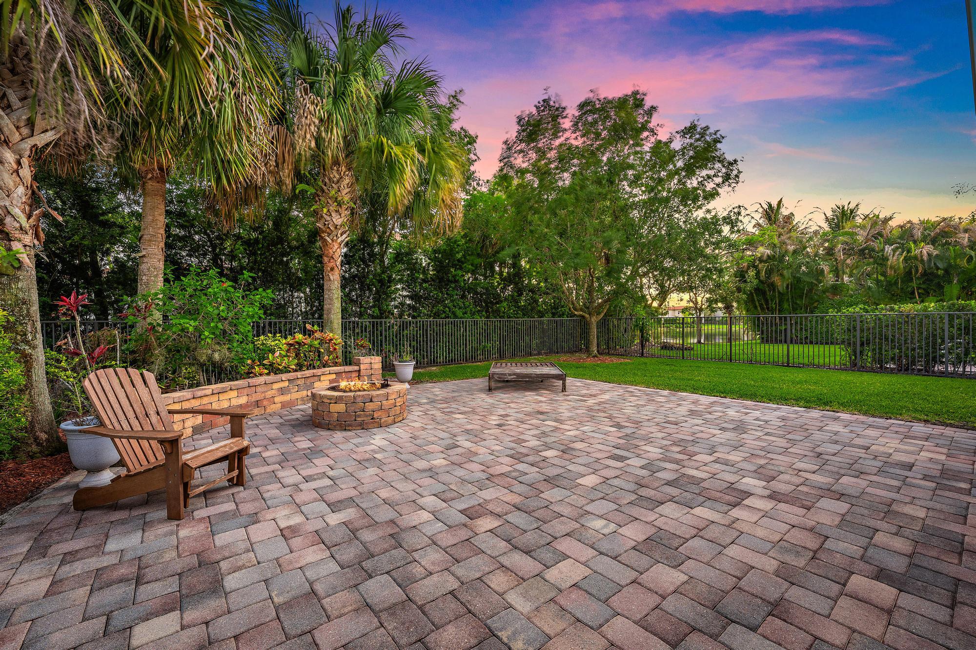 LOXAHATCHEE RESERVE NORTH - Residential