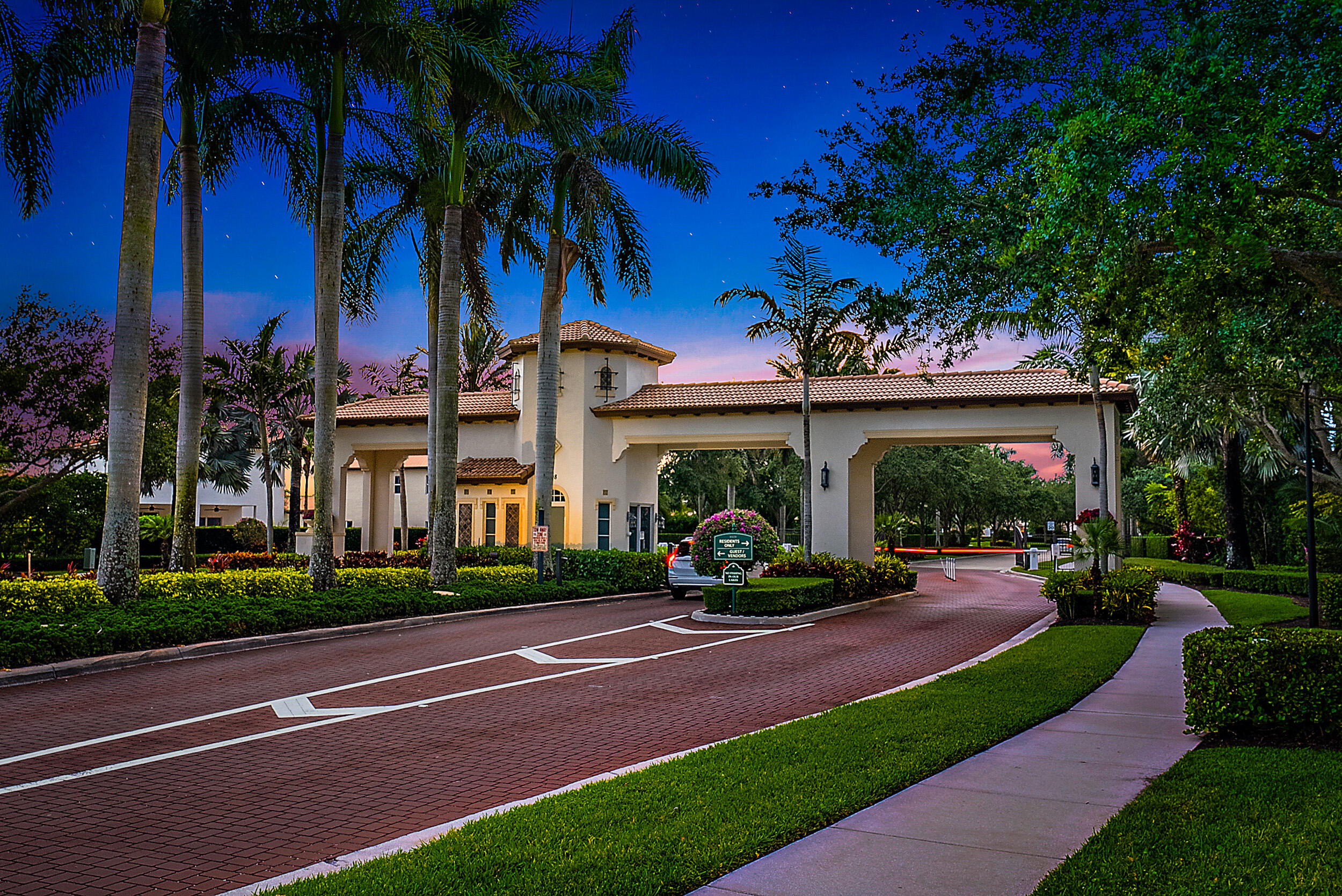 LOXAHATCHEE RESERVE NORTH - Residential