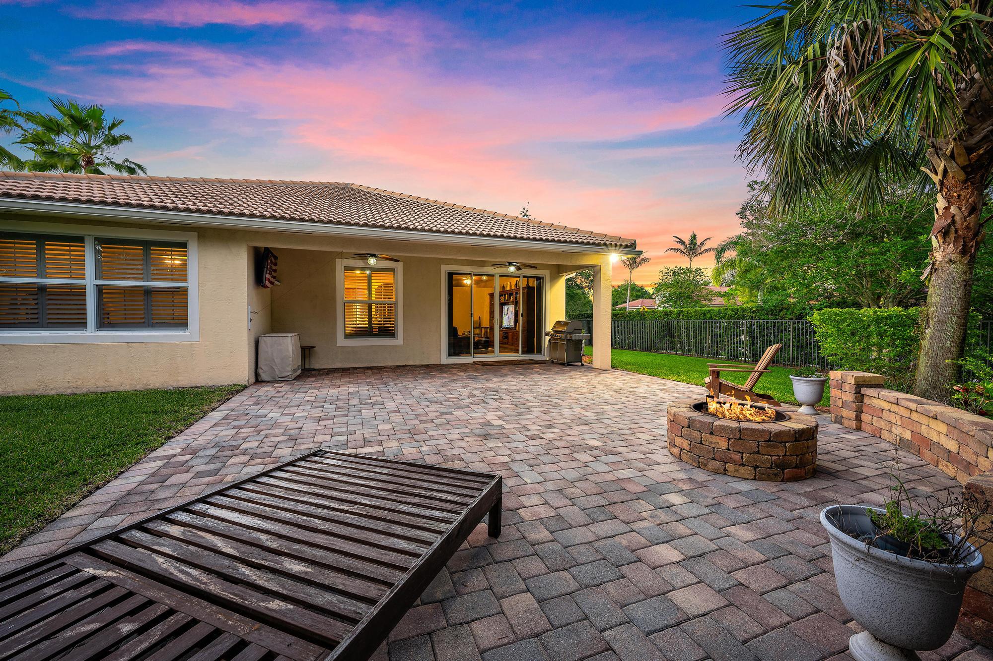 LOXAHATCHEE RESERVE NORTH - Residential