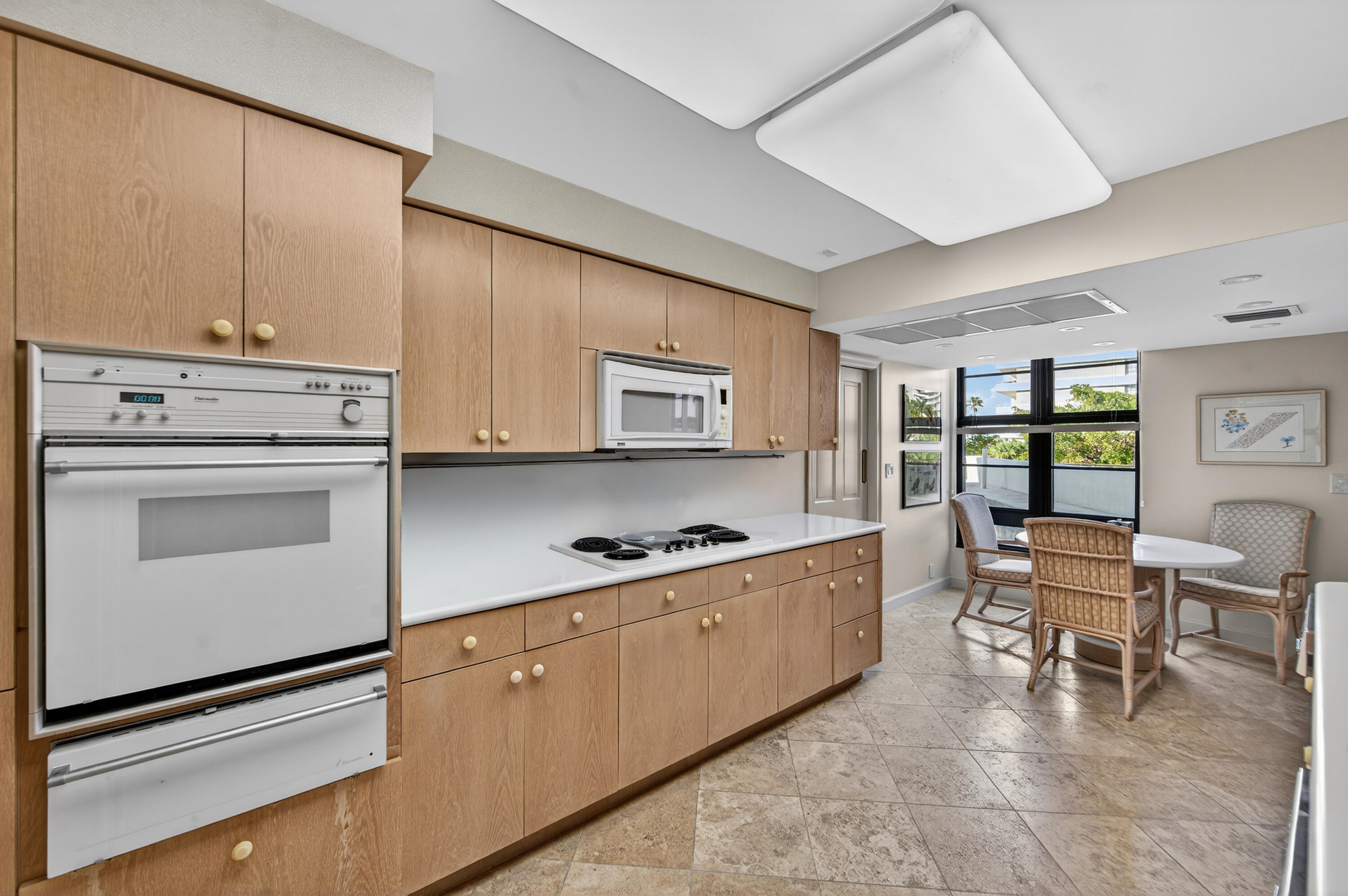 TOWERHOUSE CONDO - Residential