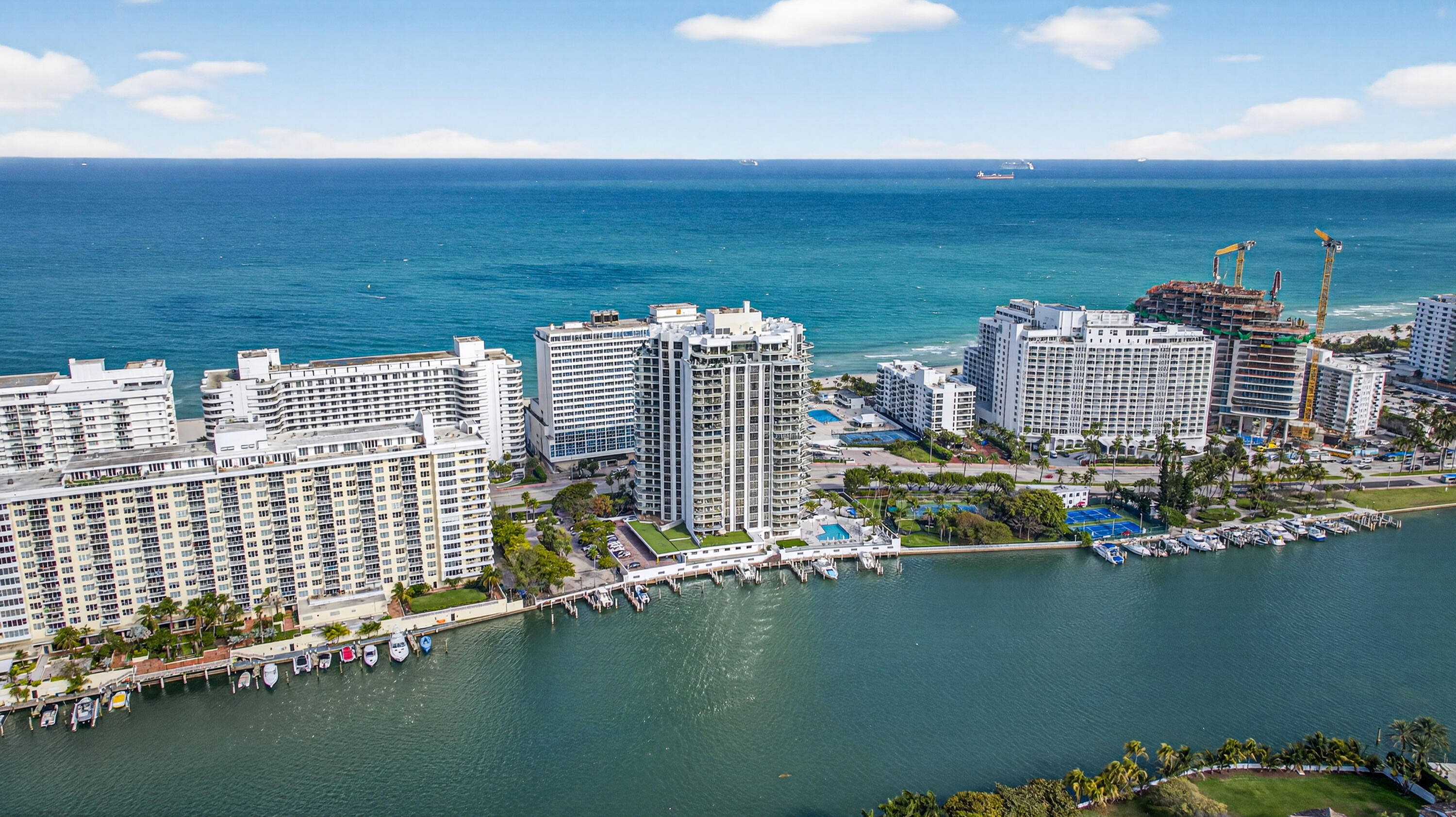 TOWERHOUSE CONDO - Residential