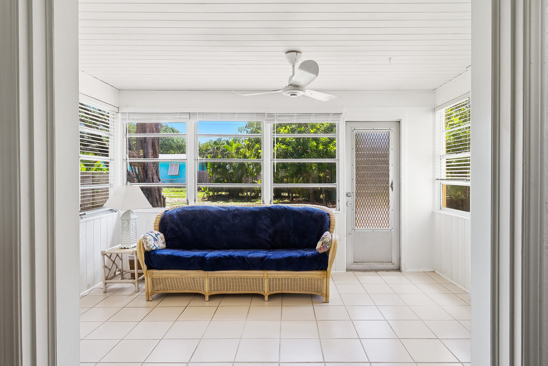 LAKE WORTH TOWN OF - Residential