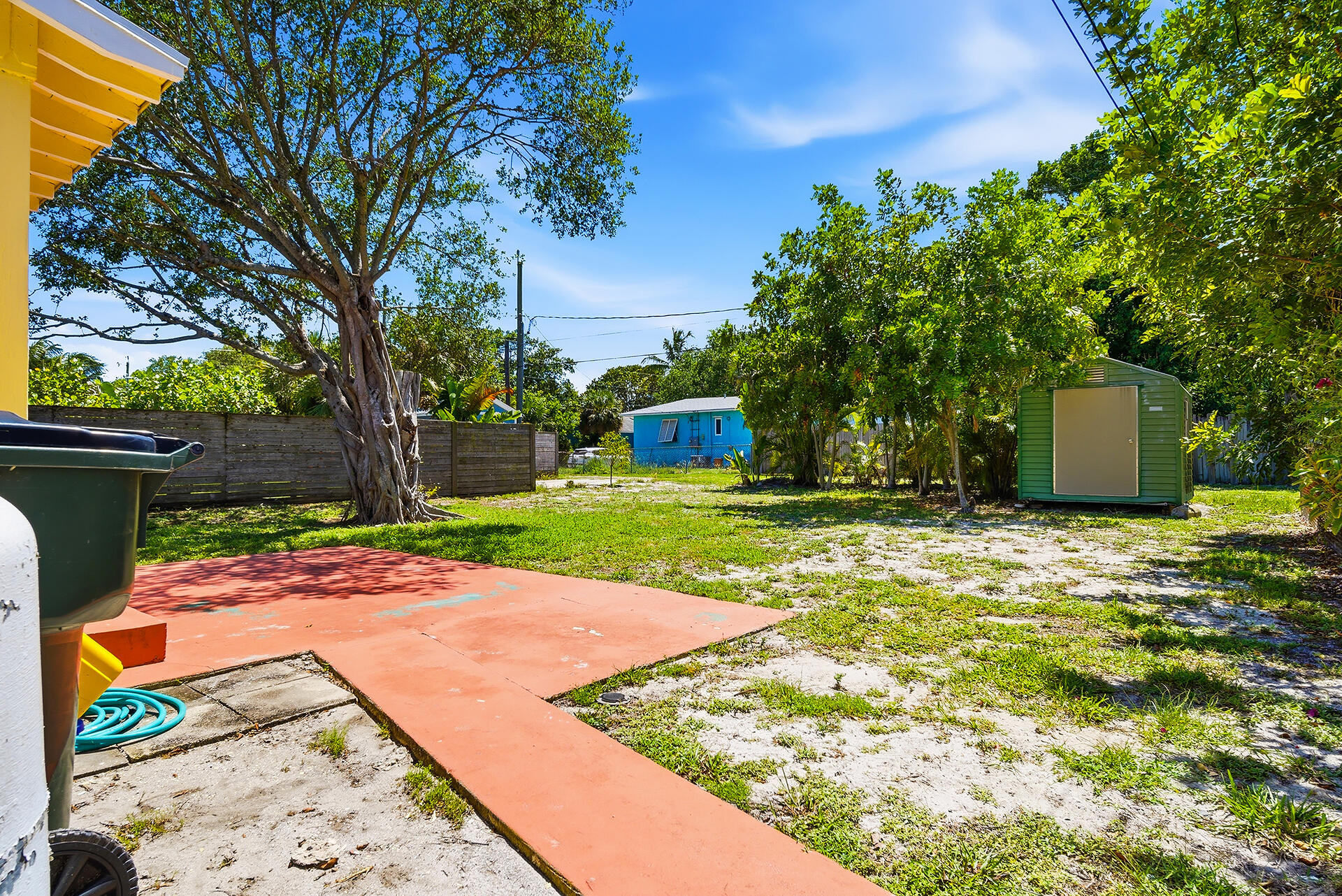 LAKE WORTH TOWN OF - Residential