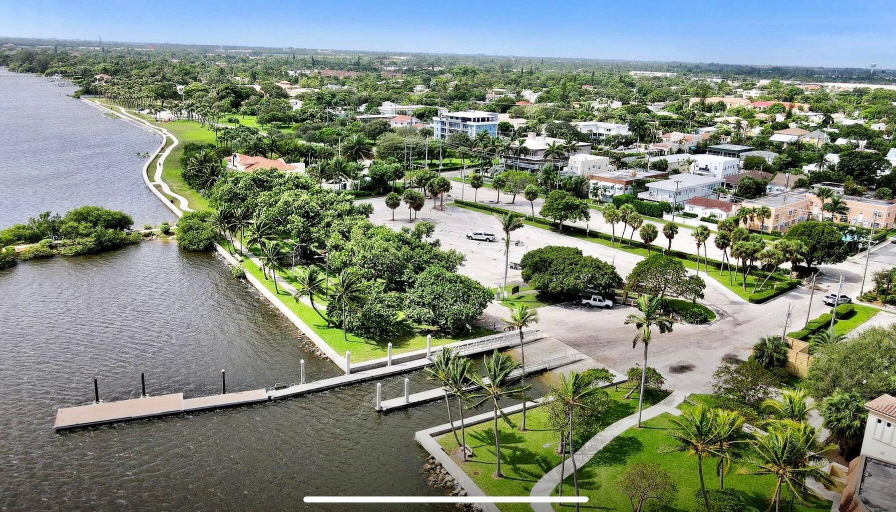 LAKE WORTH TOWN OF - Residential