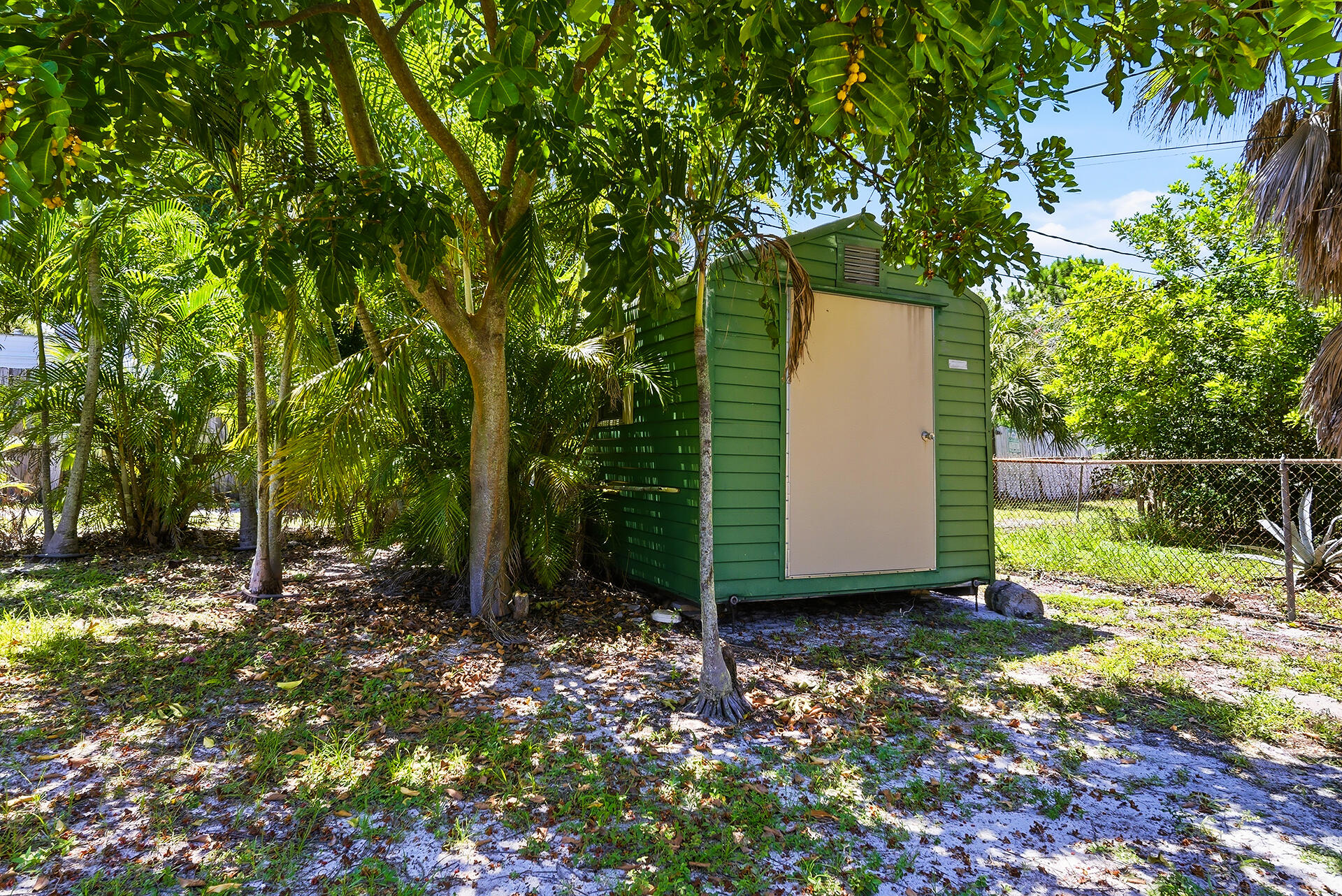LAKE WORTH TOWN OF - Residential