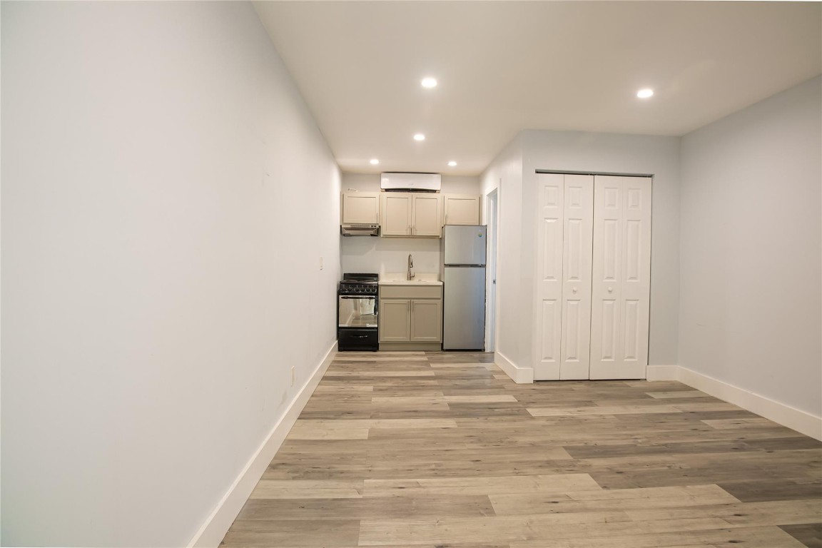 Hollywood Park 4-19 B - Residential Income