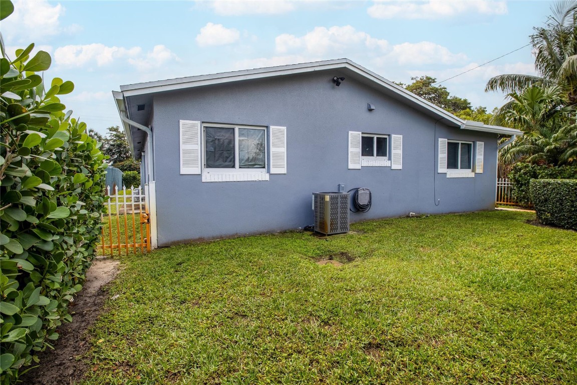Hollywood Park 4-19 B - Residential Income