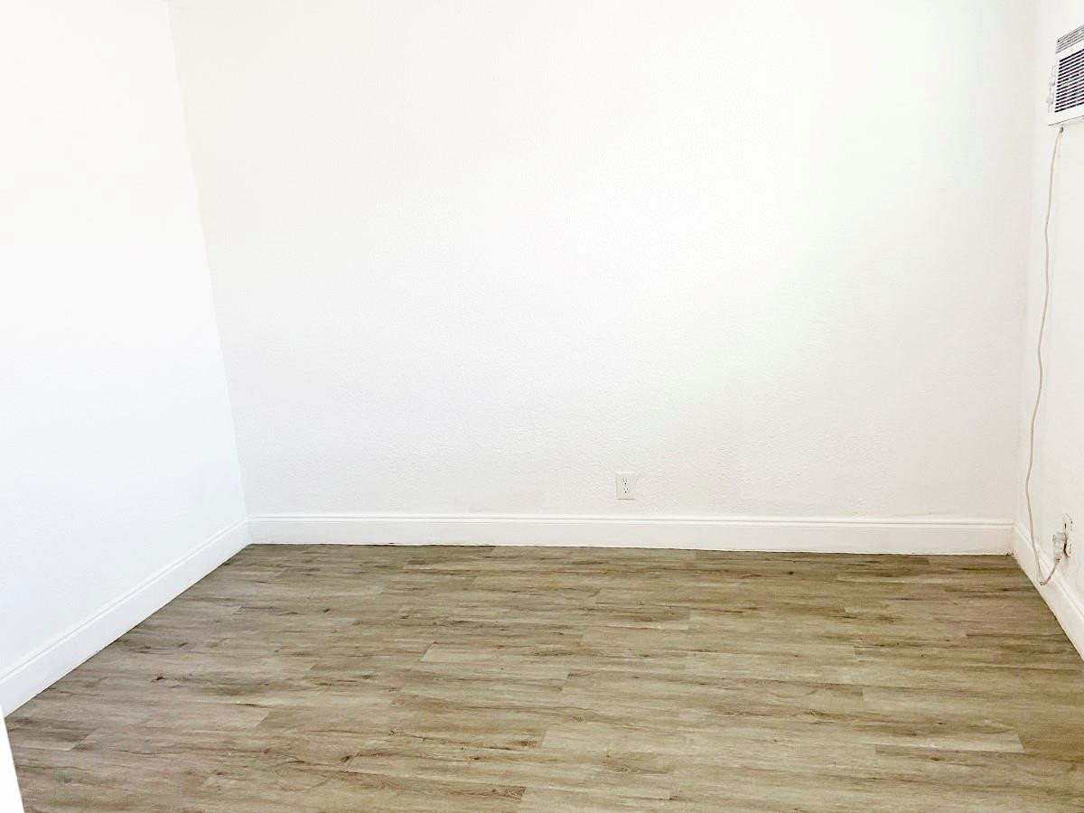 CYPRESS PLAZA ANNEX - Residential Lease