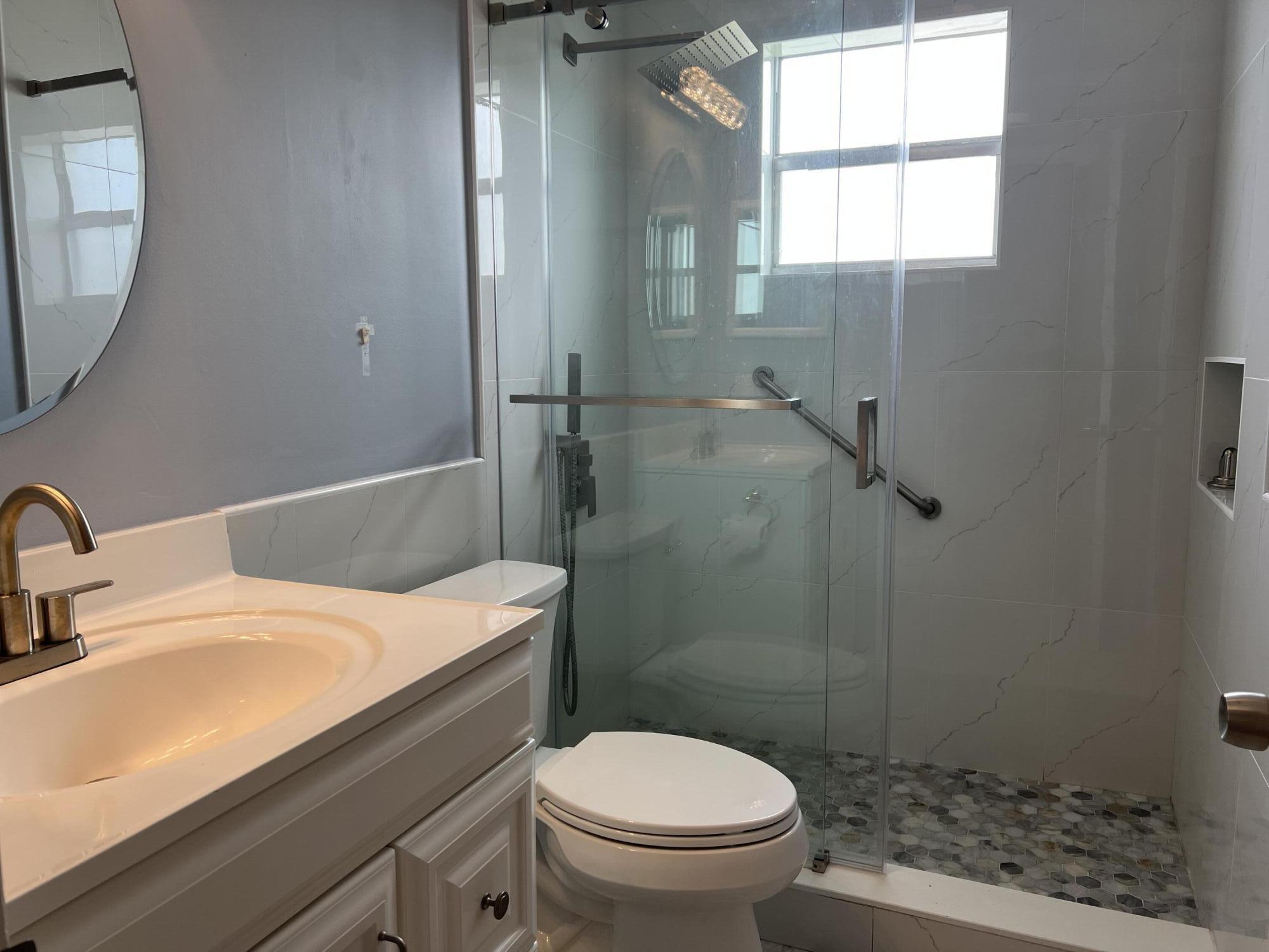 KINGS POINT SAXONY CONDOS - Residential
