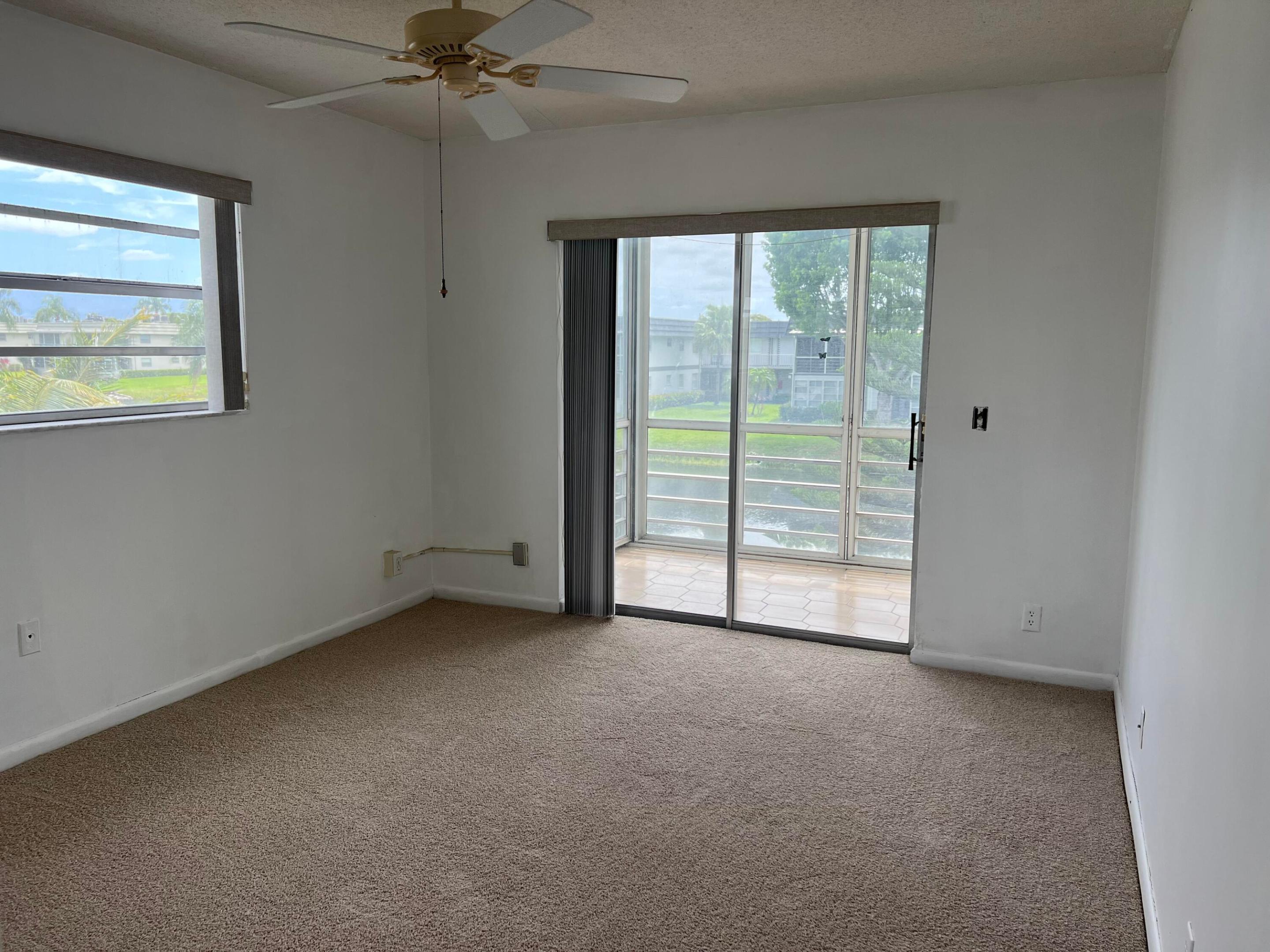 KINGS POINT SAXONY CONDOS - Residential