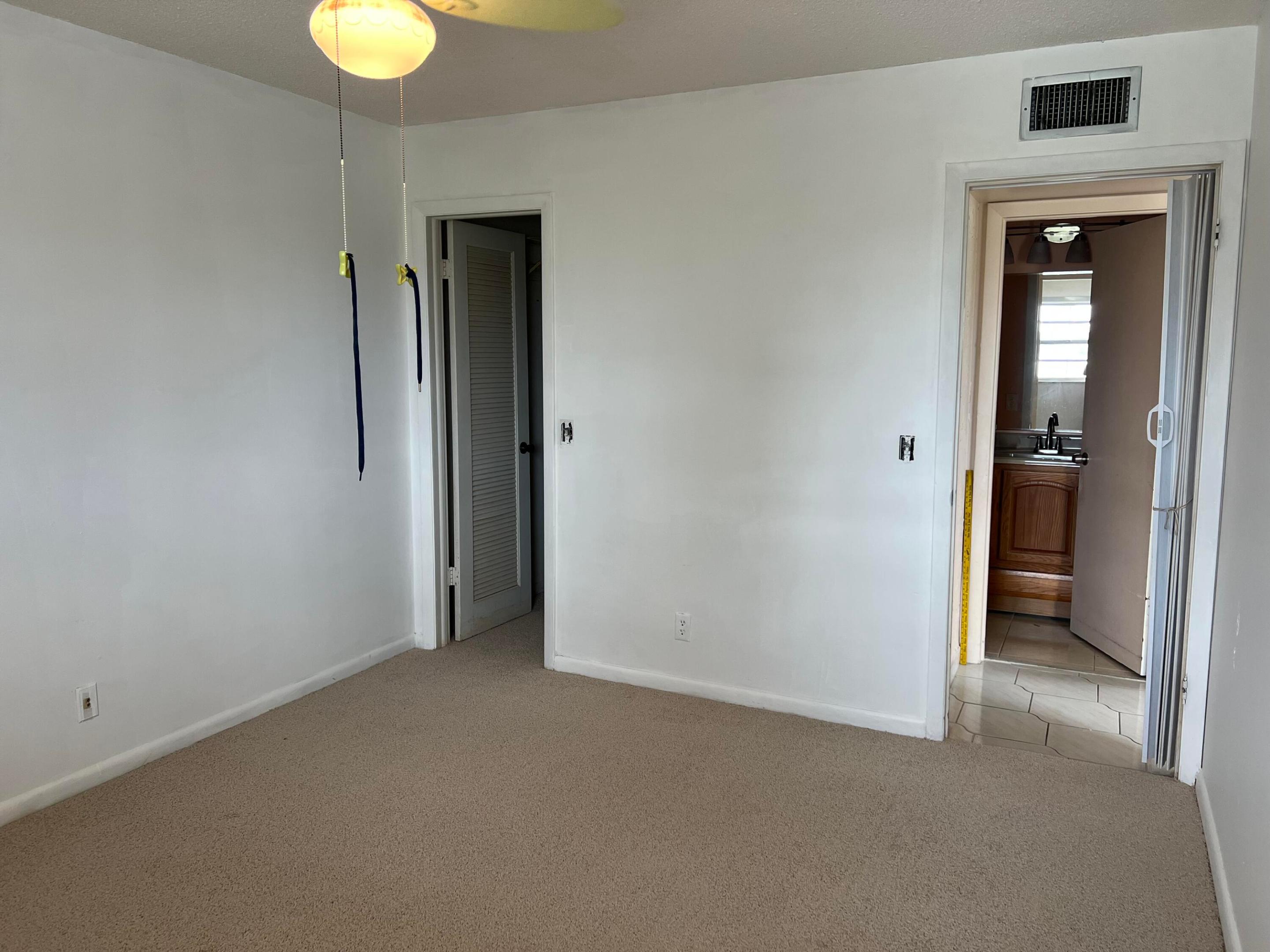 KINGS POINT SAXONY CONDOS - Residential
