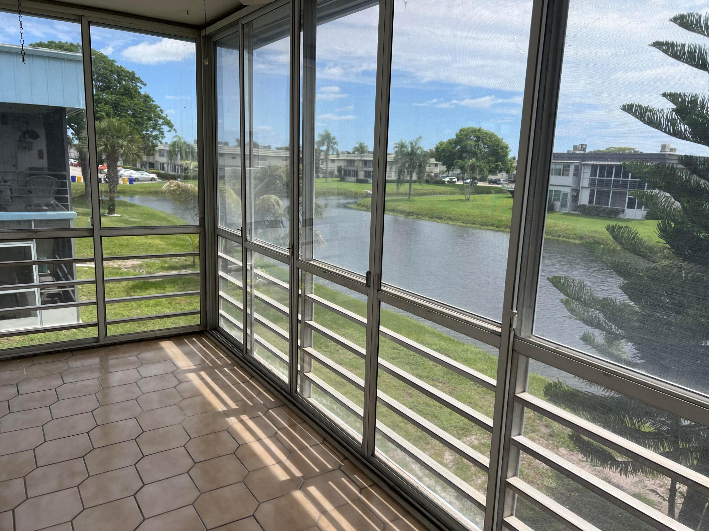 KINGS POINT SAXONY CONDOS - Residential