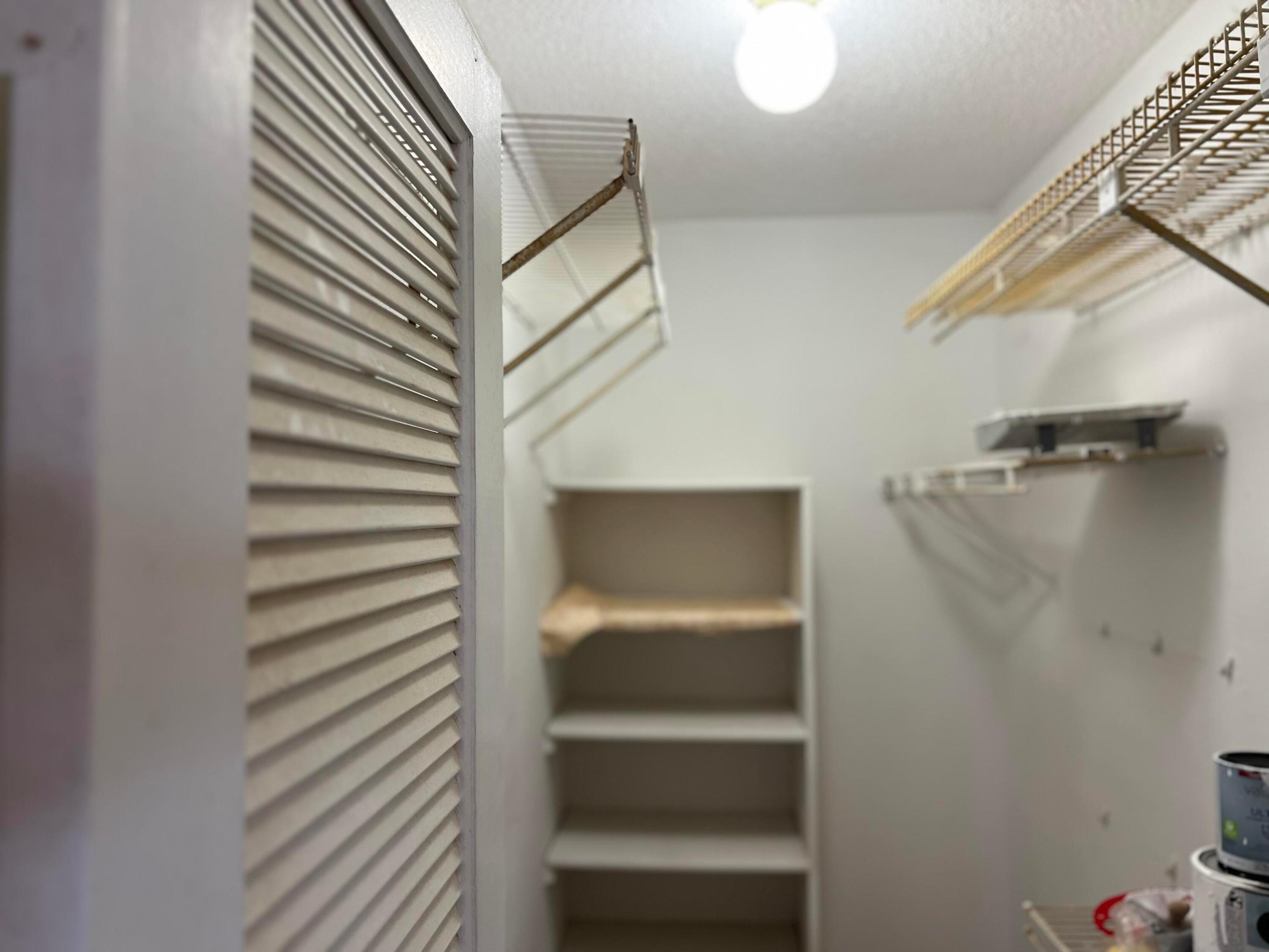 KINGS POINT SAXONY CONDOS - Residential