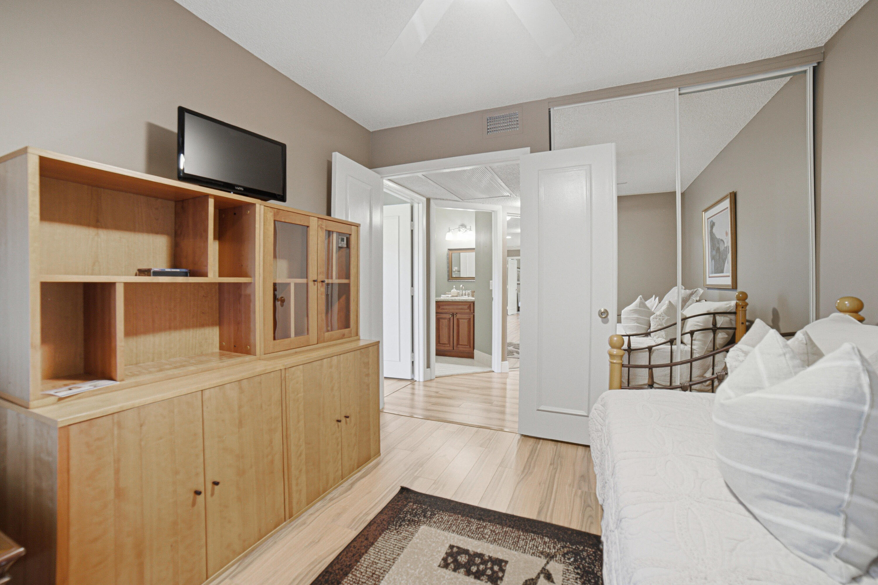 ALEXANDRA VILLAGE CONDO - Residential