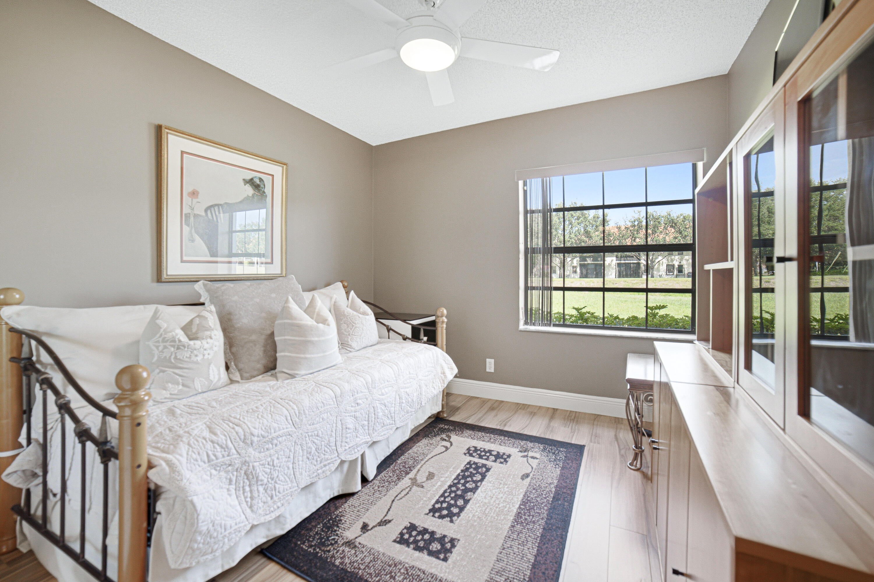 ALEXANDRA VILLAGE CONDO - Residential